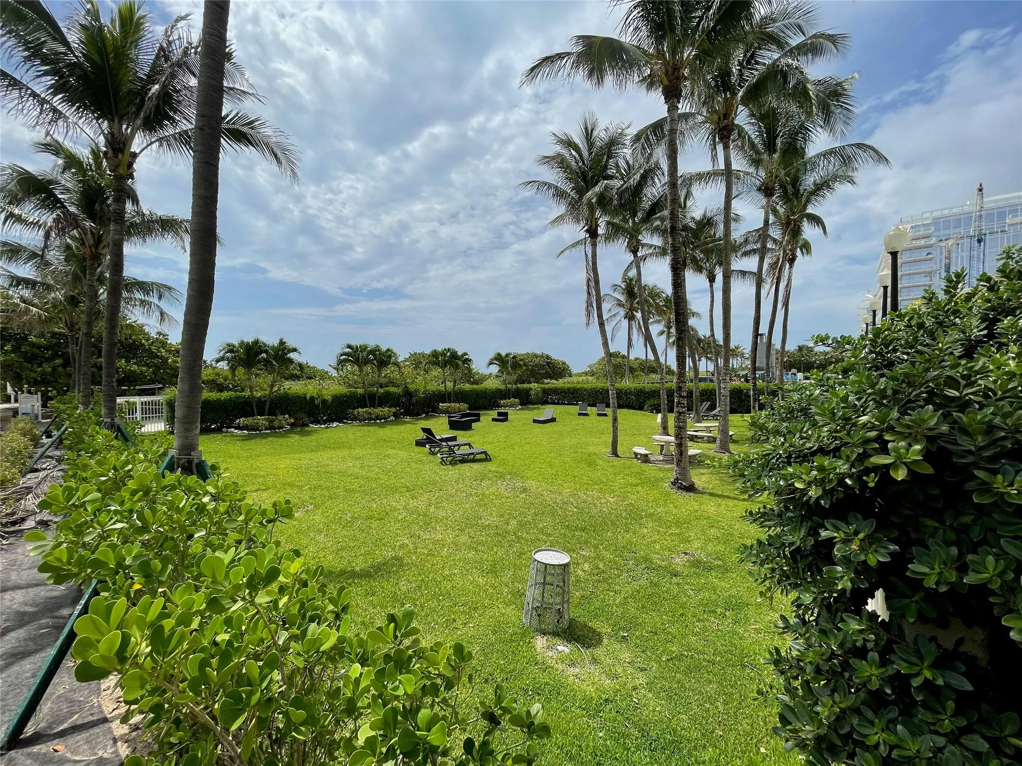 9195 Collins Ave, #PH4