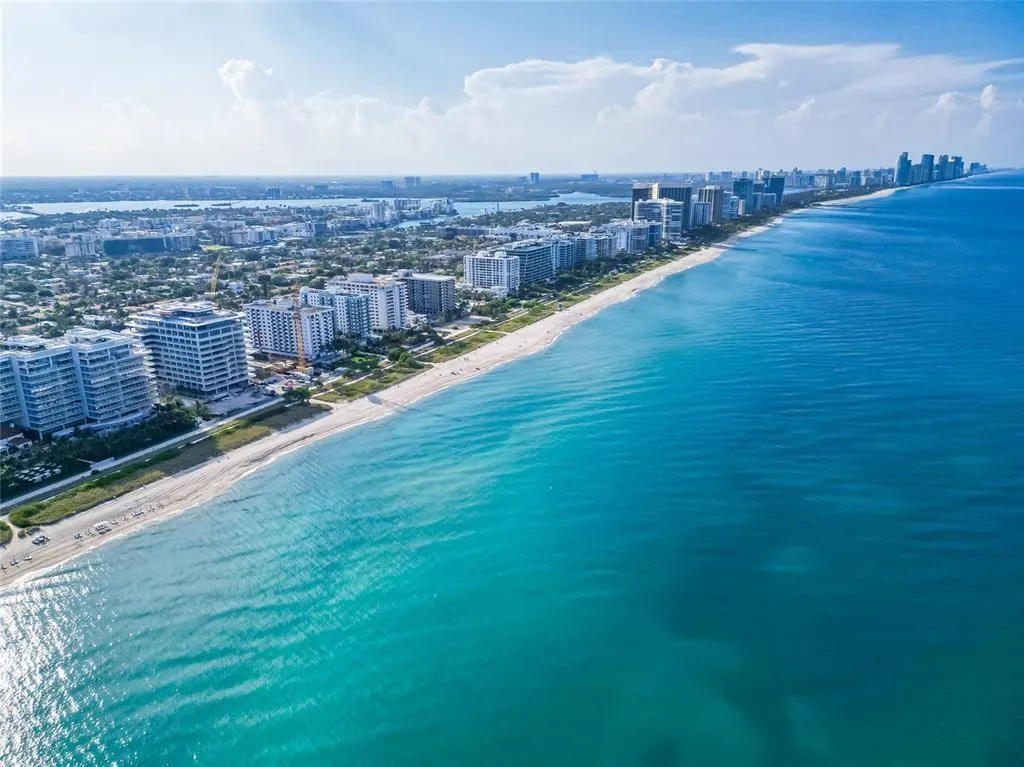 9195 Collins Ave, #PH4