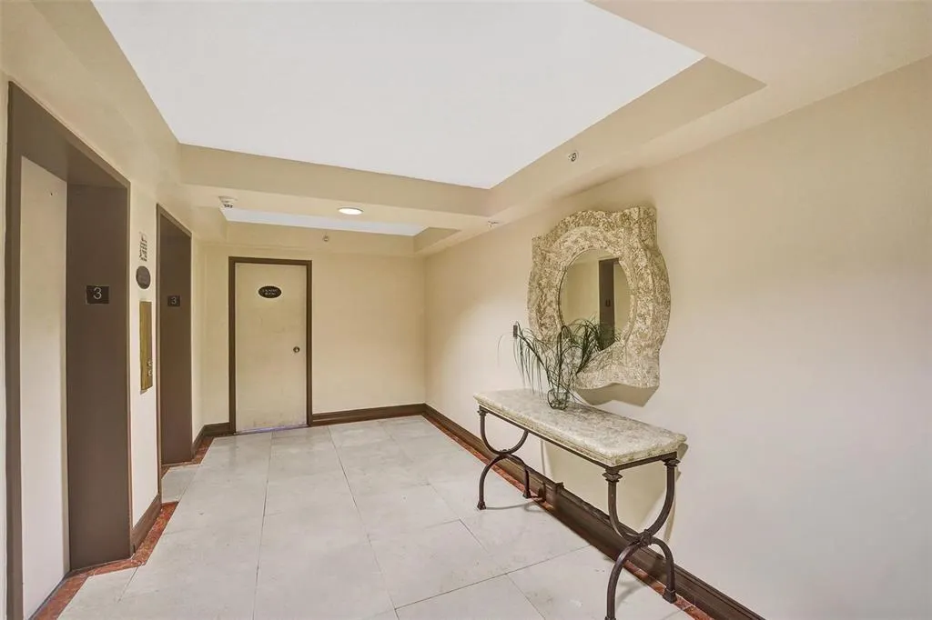 9195 Collins Ave, #PH4
