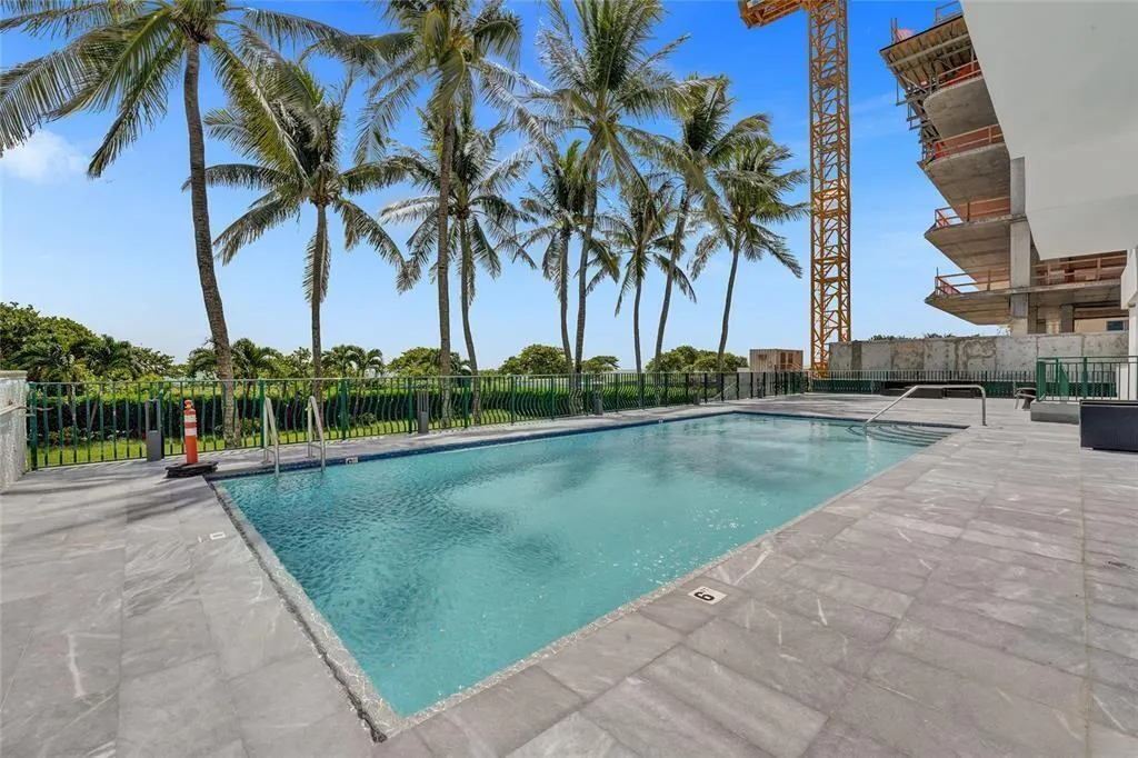 9195 Collins Ave, #PH4