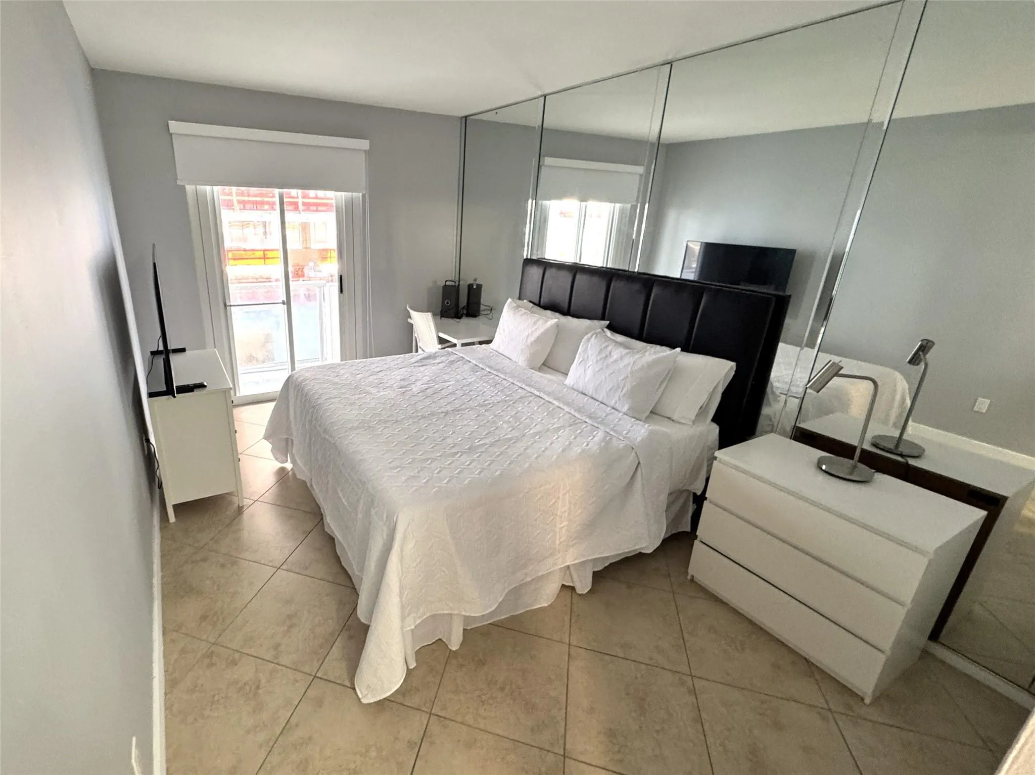 9195 Collins Ave, #PH4