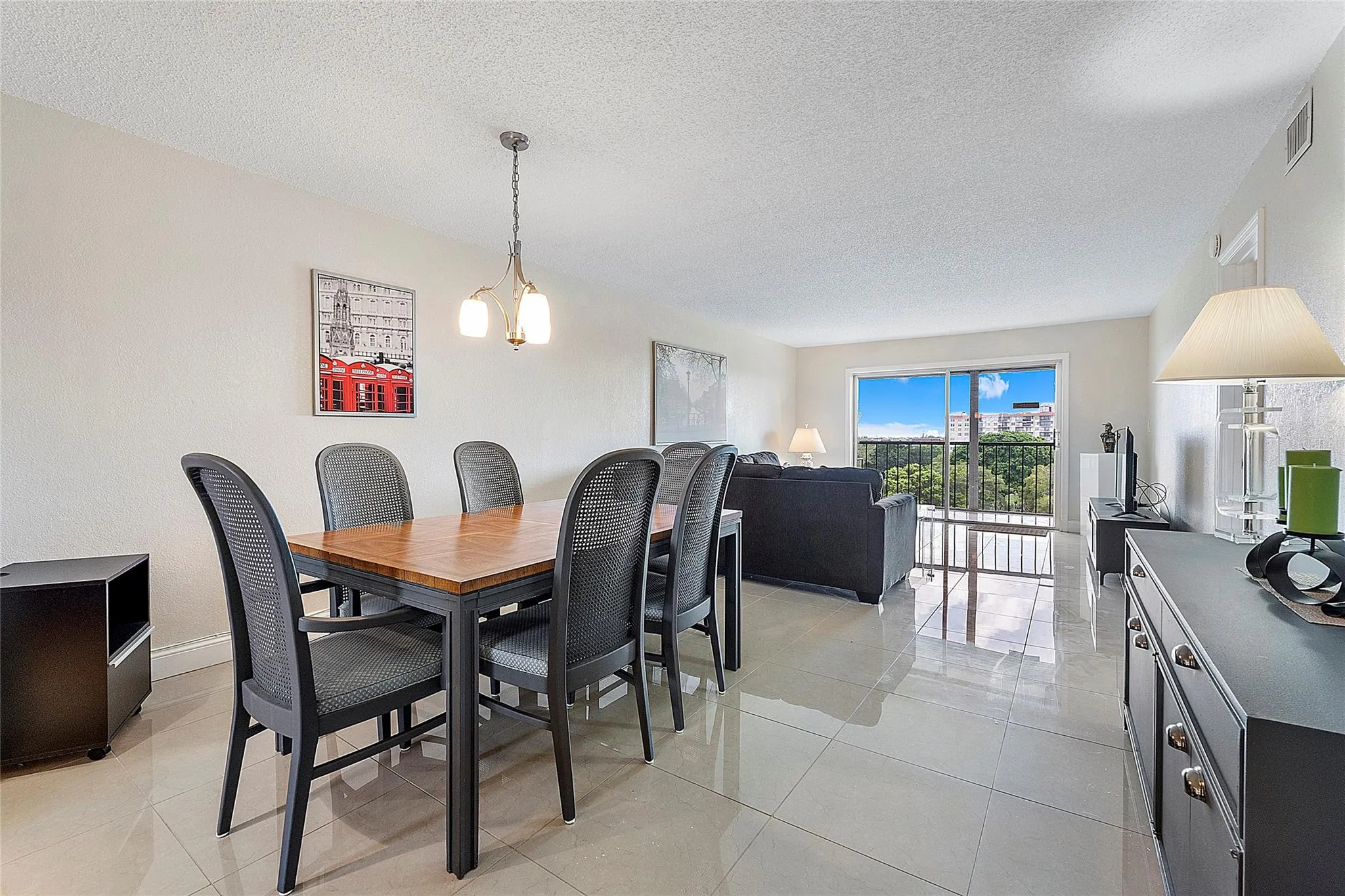 5860 NW 44th St, #706