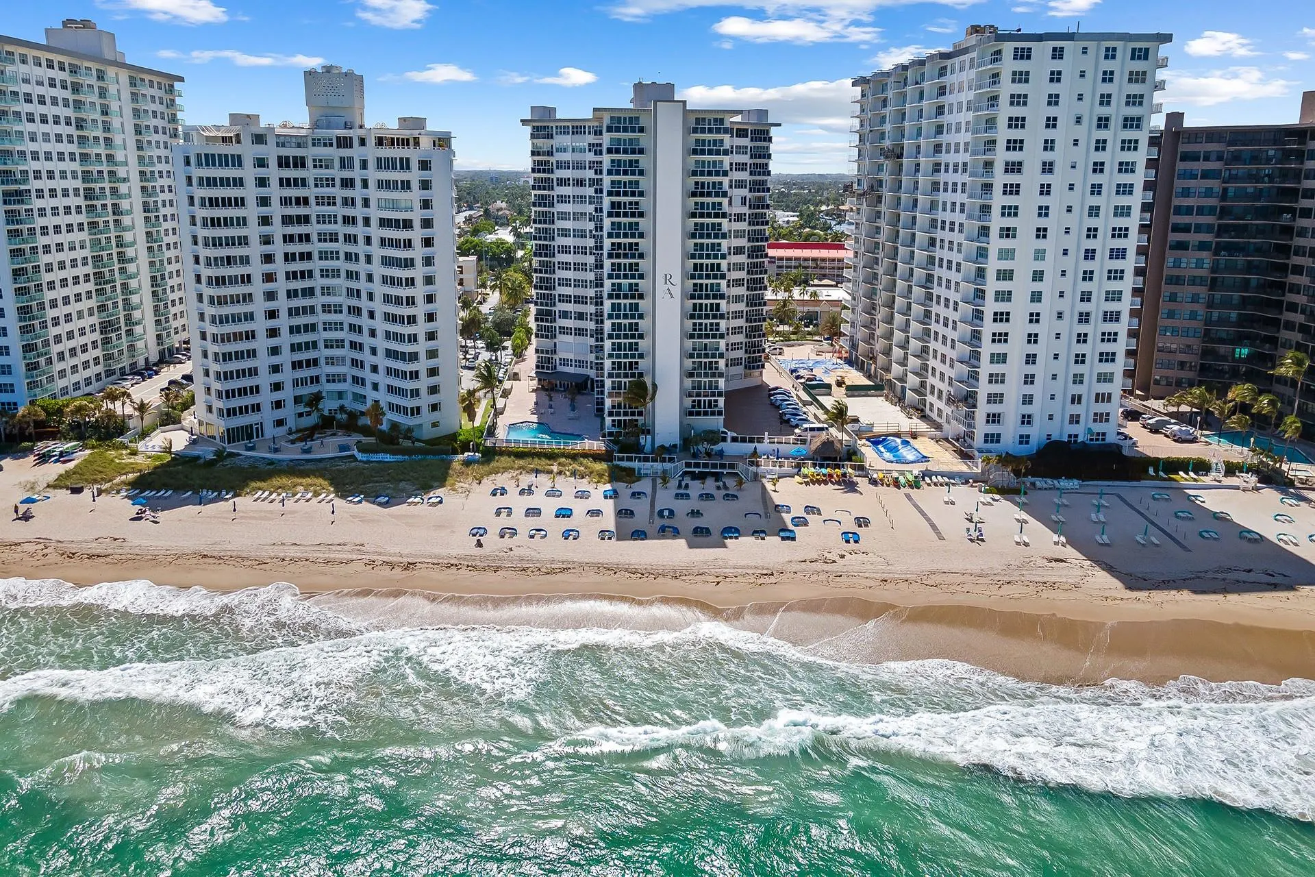 3700 Galt Ocean Dr, #714