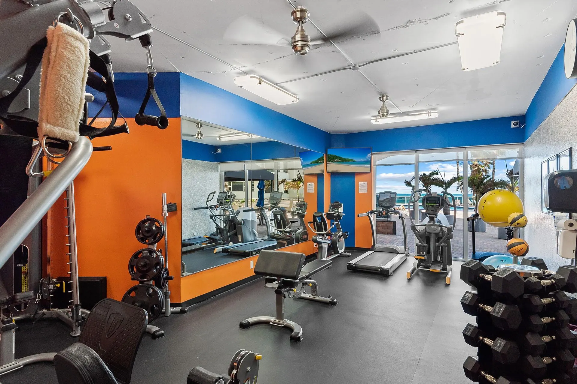 3700 Galt Ocean Dr, #714