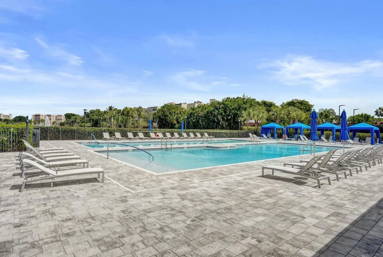 14905 Three Ponds Trl