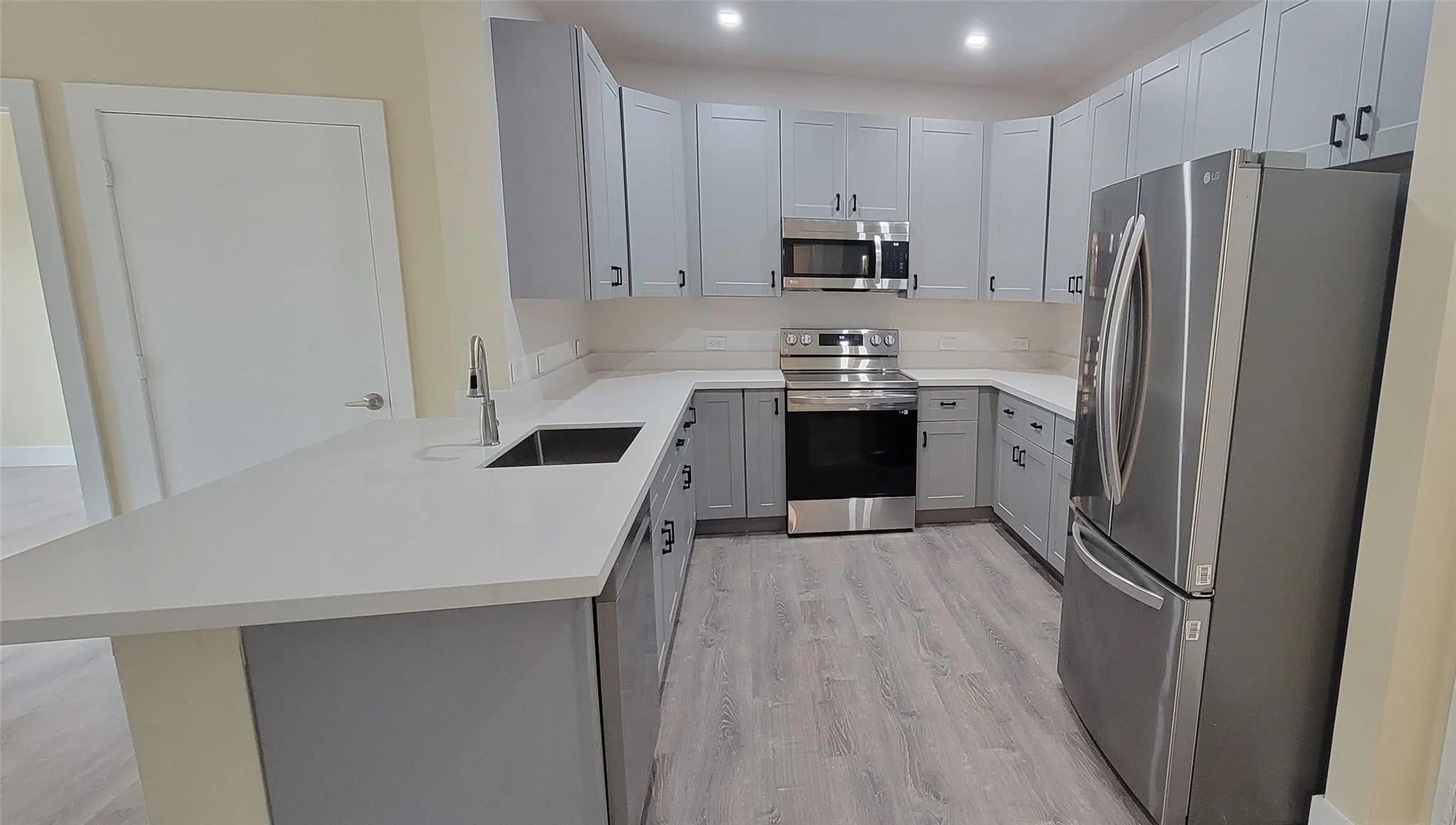 3801 Davie Blvd, #212