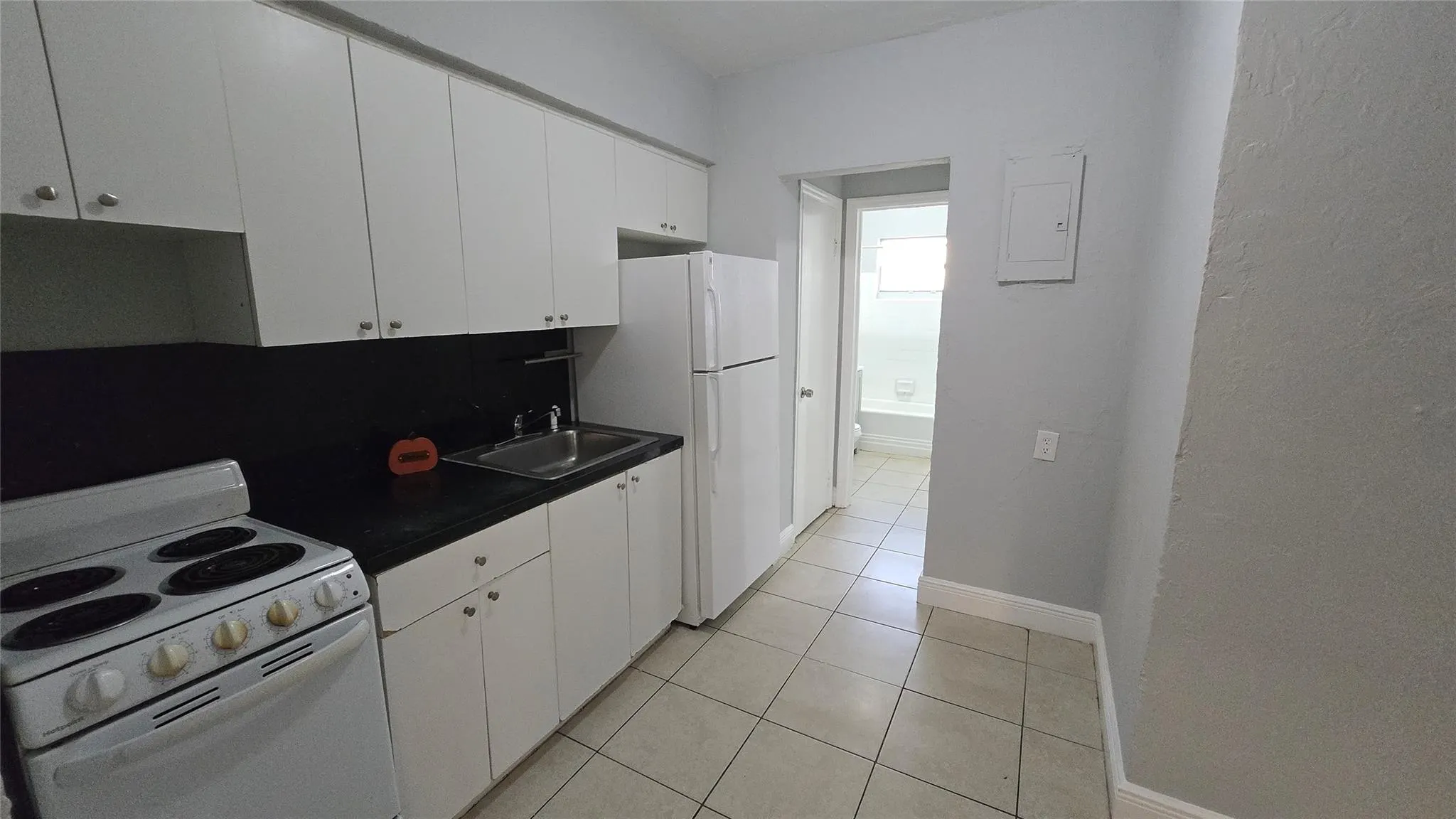 1012 NW 2nd Ave, #3