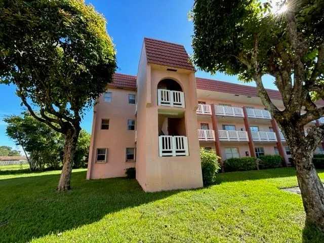 9641 sunrise lakes blvd, #201