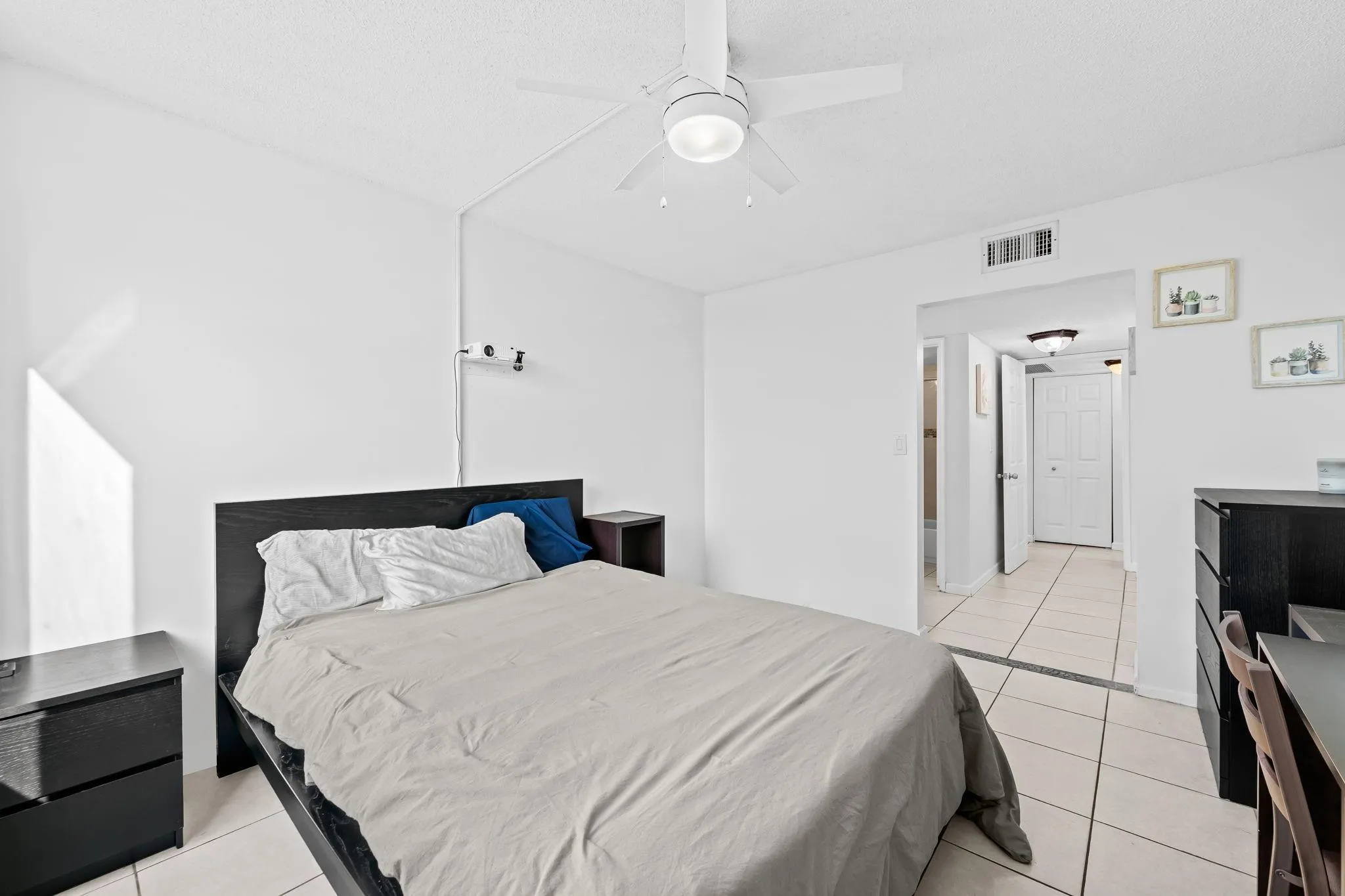 9440 Tangerine Pl, #301