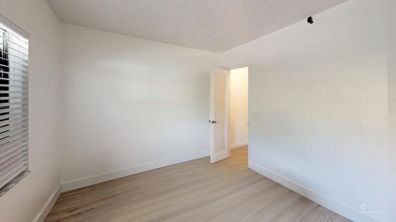 1630 Embassy Dr, #105