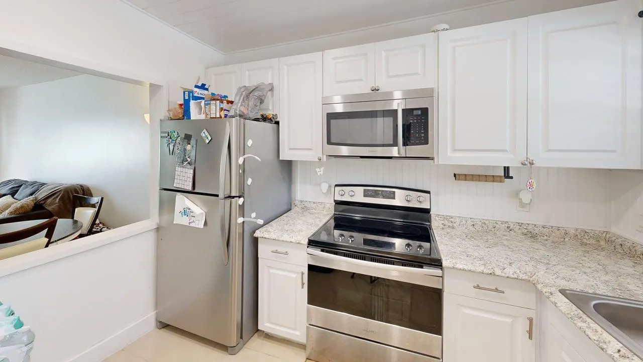 1630 Embassy Dr, #105