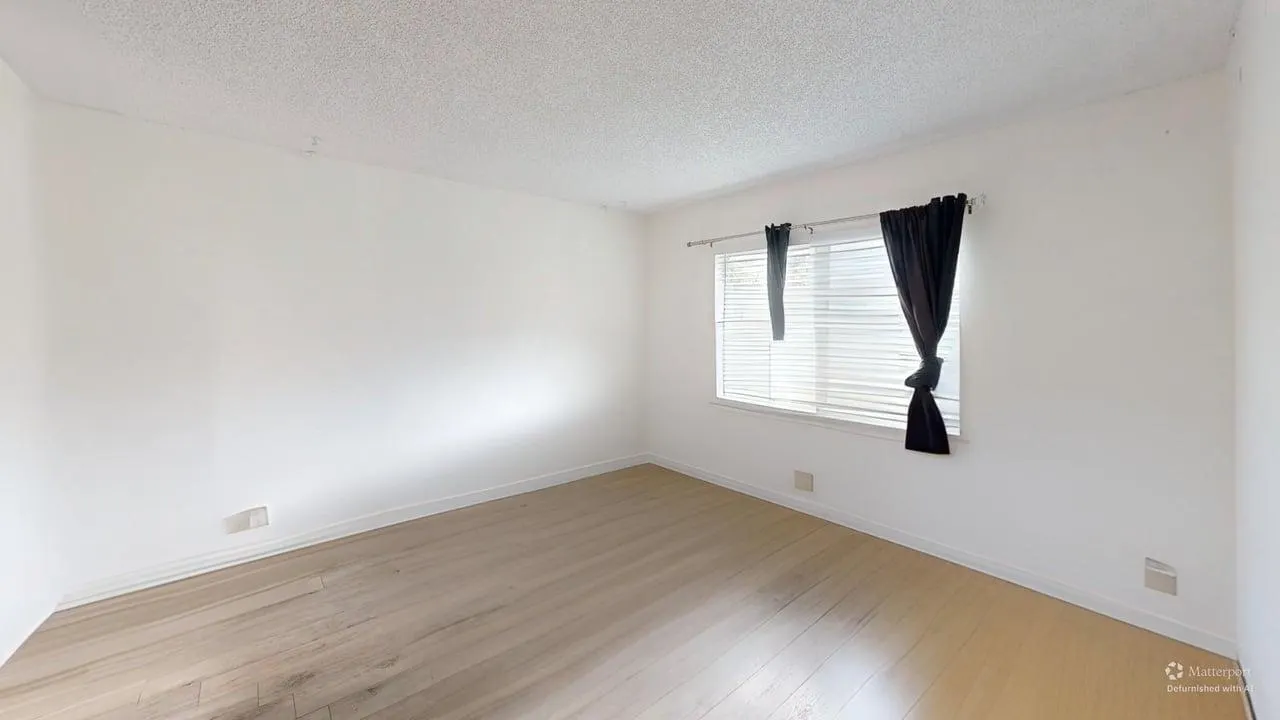 1630 Embassy Dr, #105