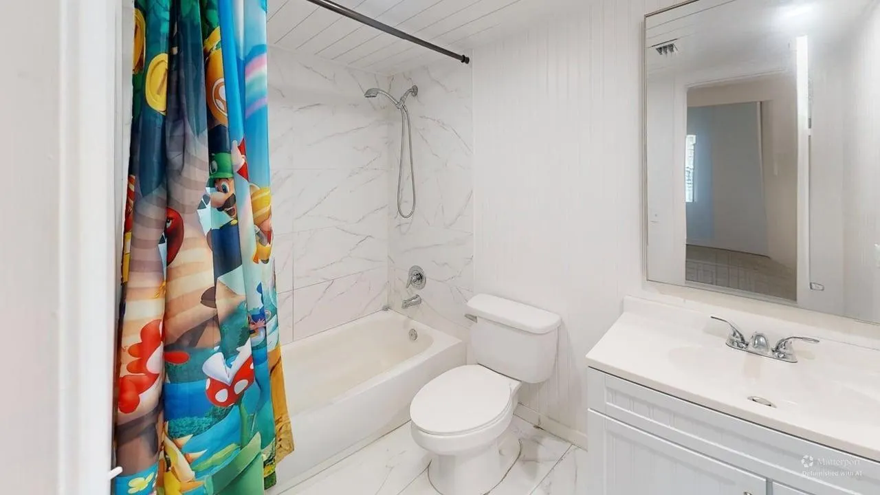 1630 Embassy Dr, #105