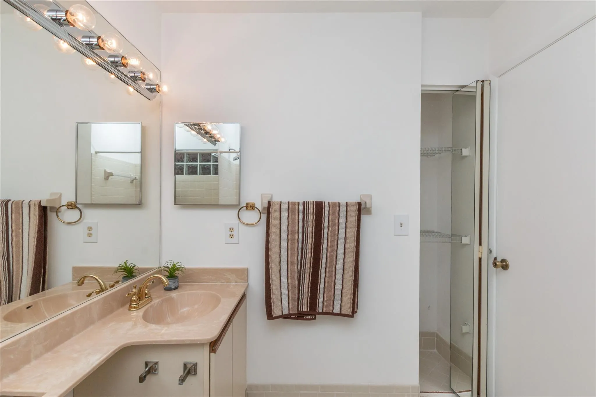 10631 NW 14 ST, #218