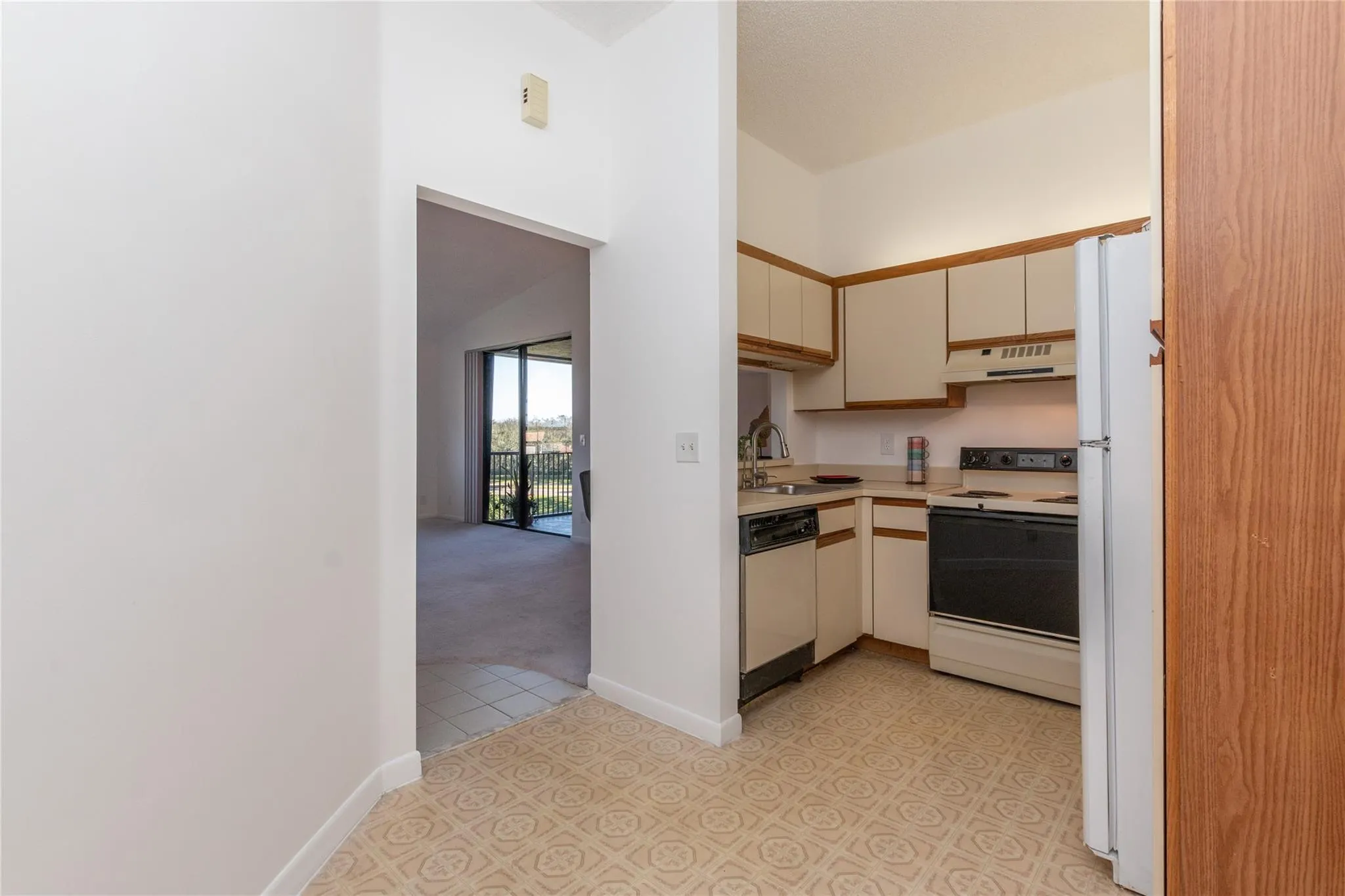 10631 NW 14 ST, #218