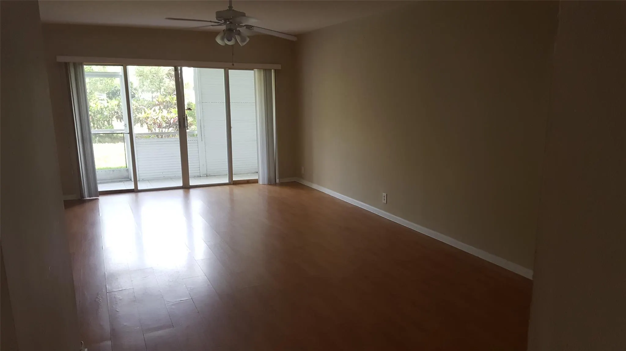 1101 Crystal Lake Dr, #103