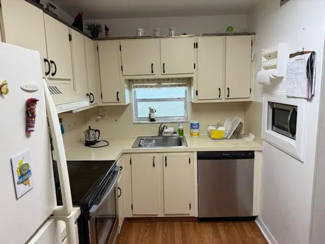 8990 S Hollybrook Blvd, #302