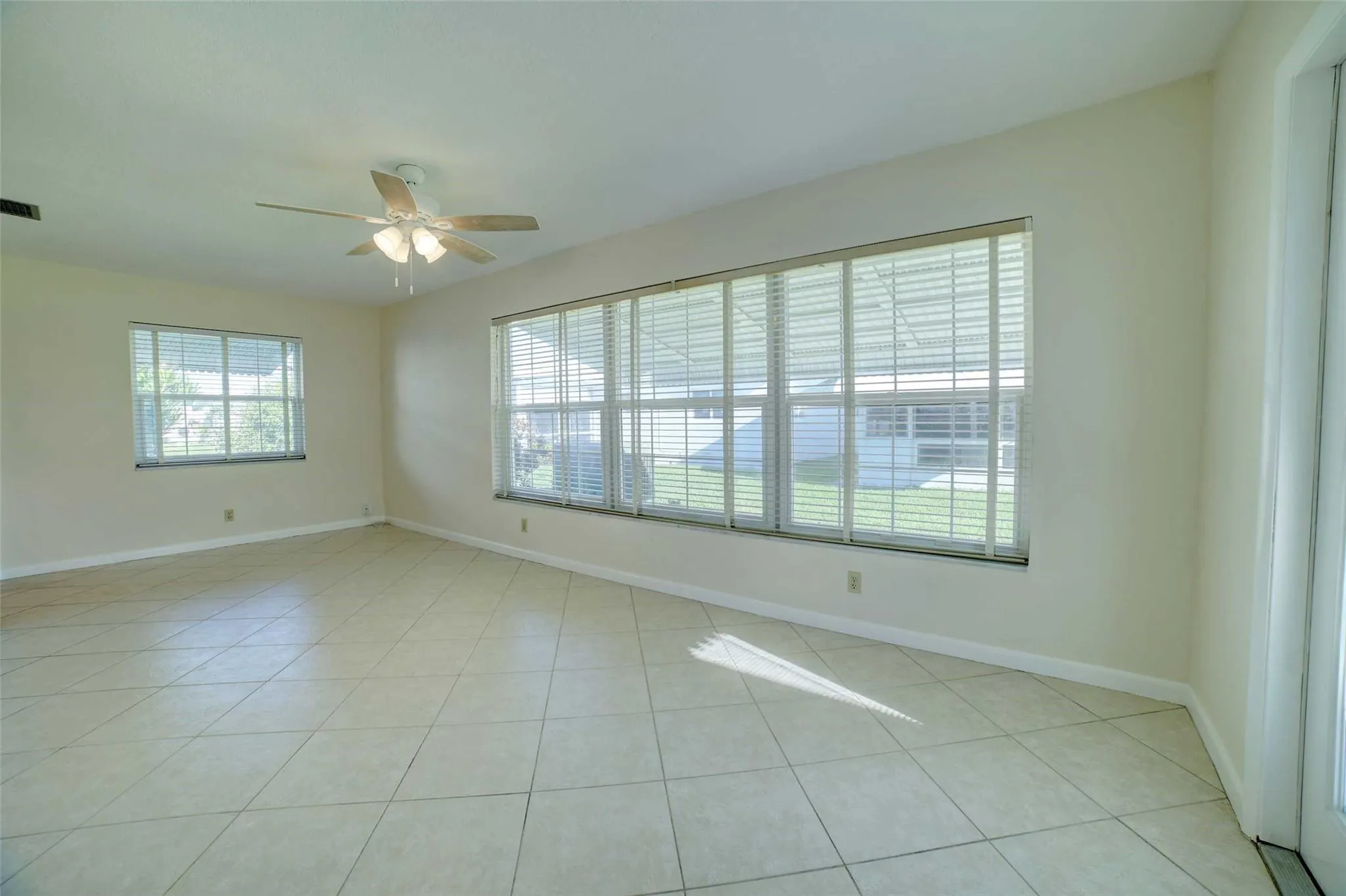 1005 SW 4th Way
