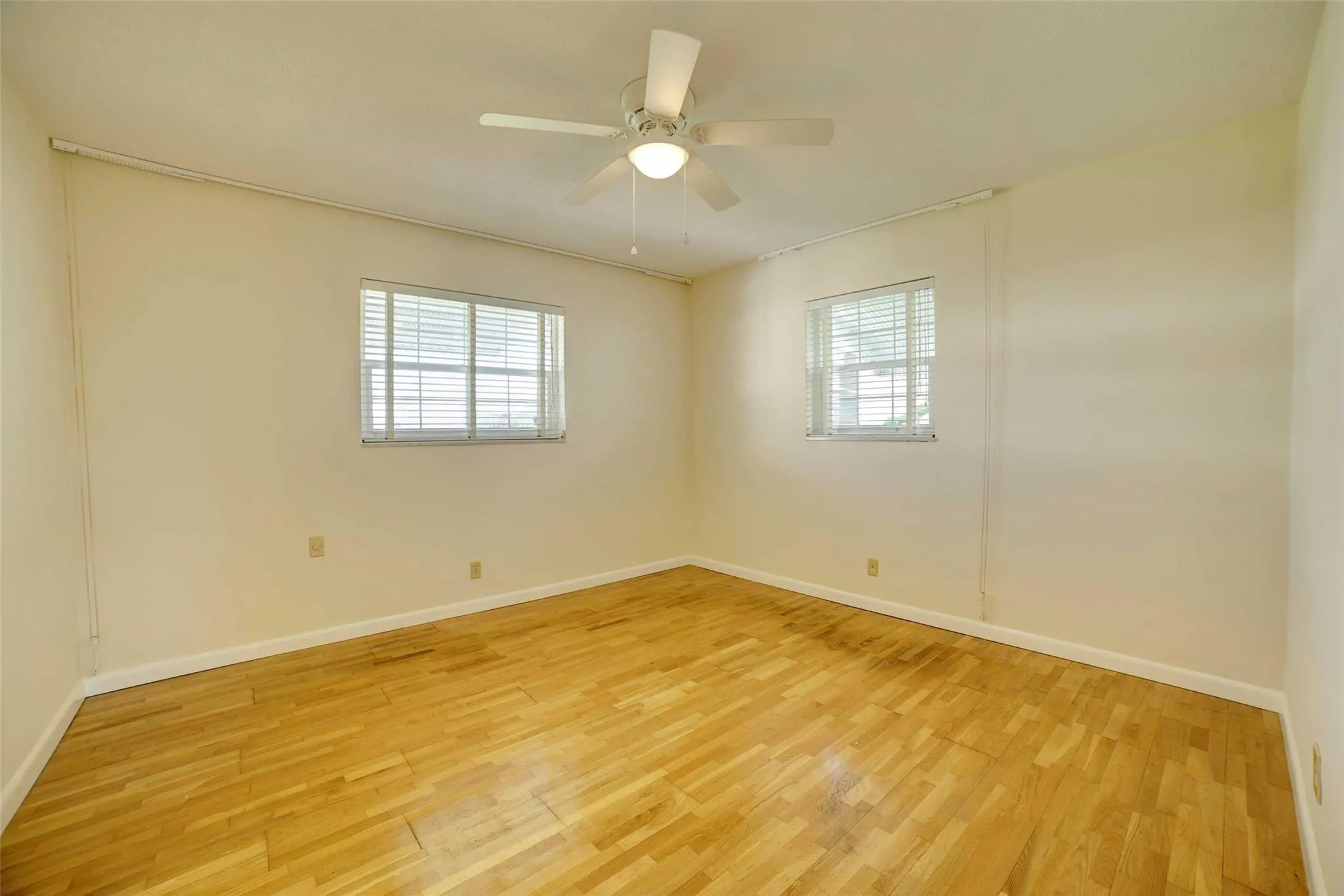 1005 SW 4th Way
