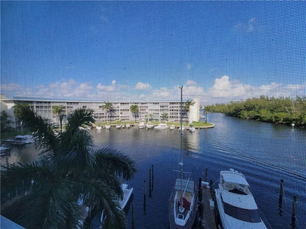 1537 E Hillsboro Blvd, #438