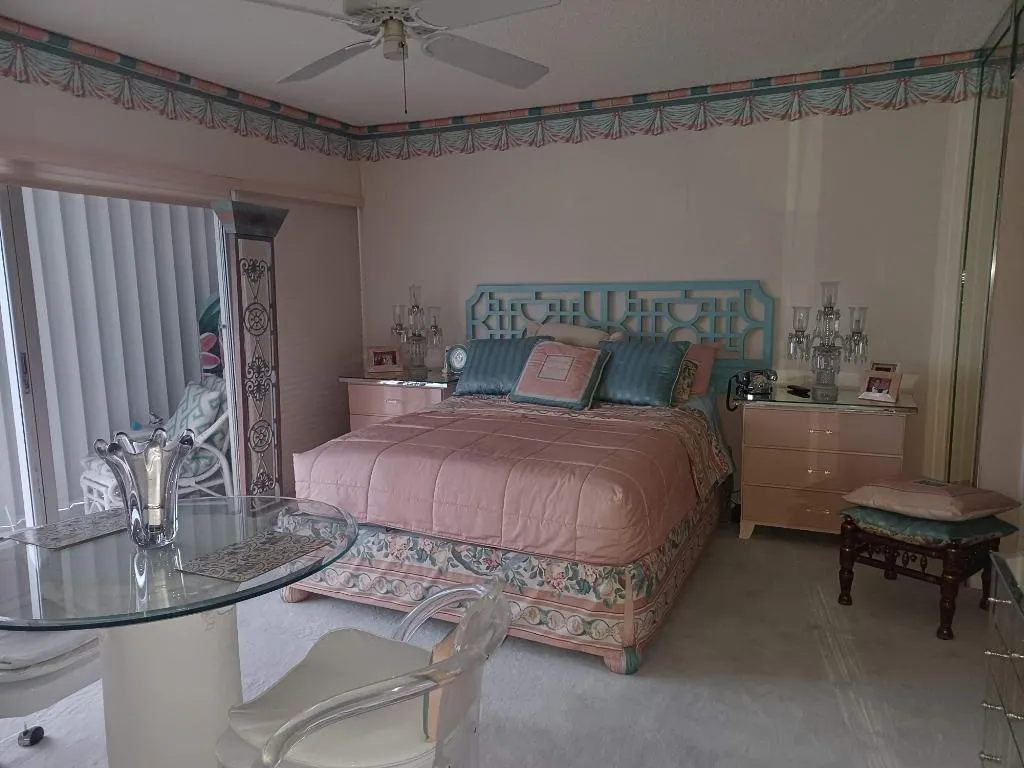 1537 E Hillsboro Blvd, #438