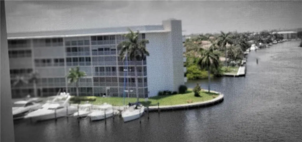 1537 E Hillsboro Blvd, #438