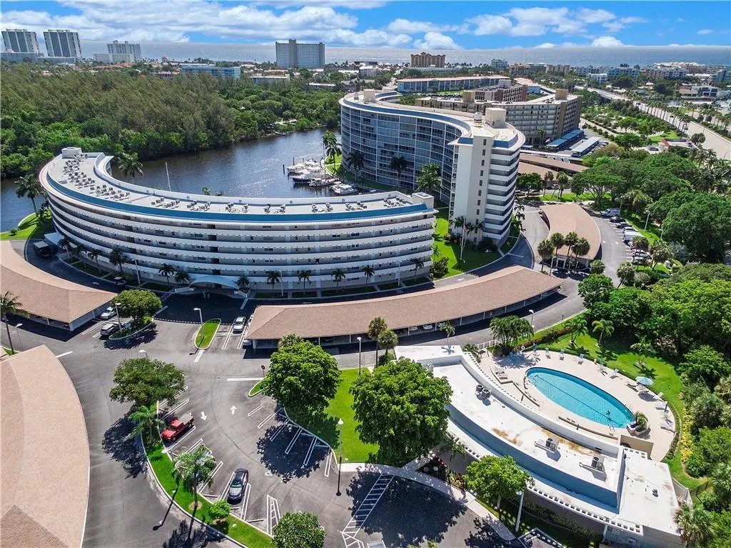 1537 E Hillsboro Blvd, #438