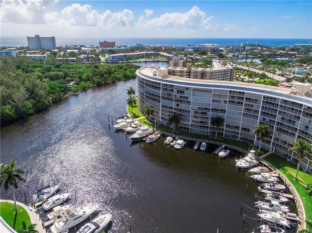 1537 E Hillsboro Blvd, #438