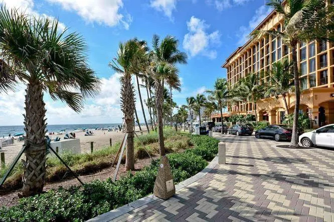 1537 E Hillsboro Blvd, #438