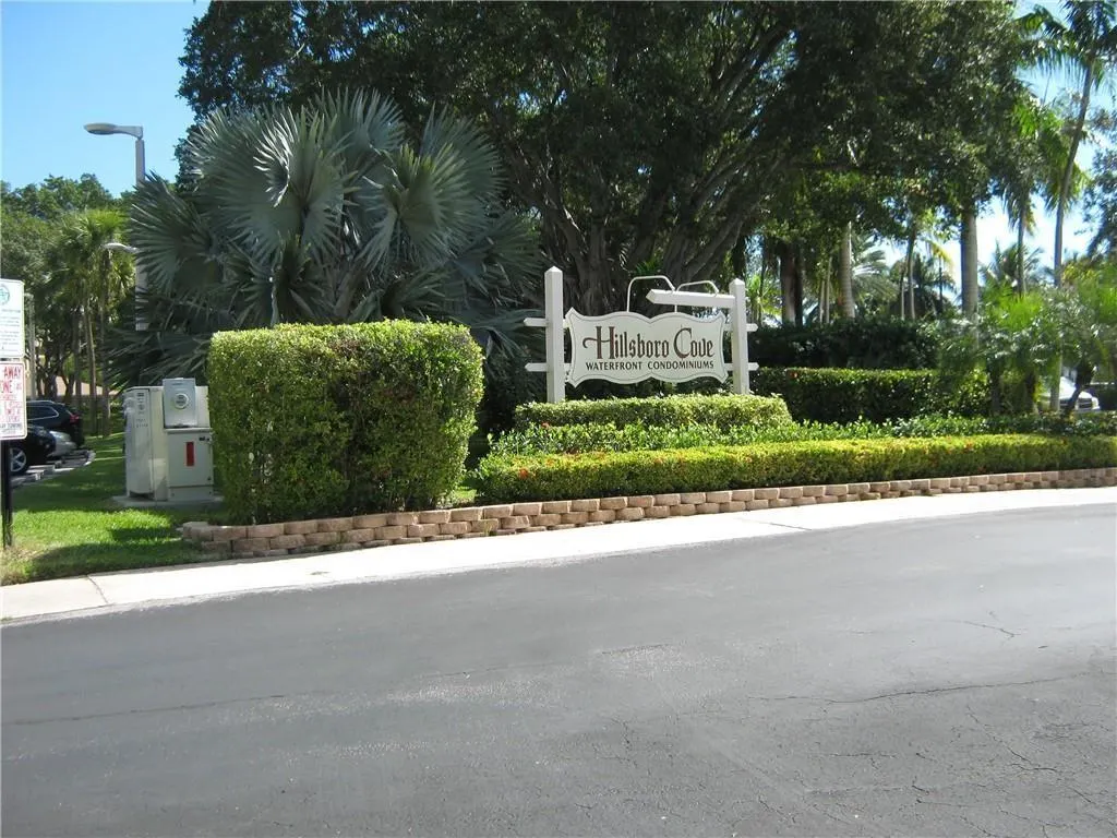 1537 E Hillsboro Blvd, #438
