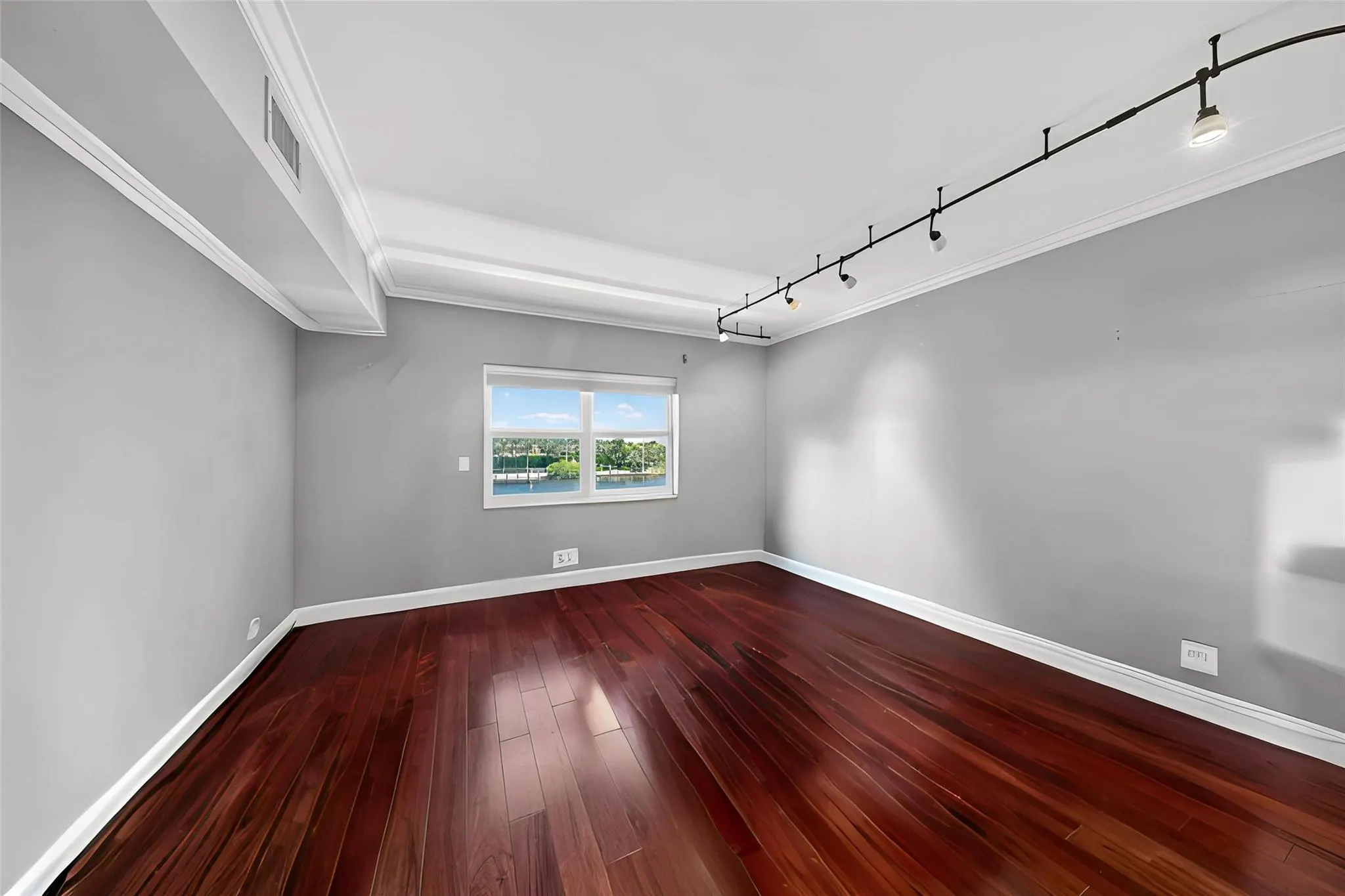 2772 NE 30th Ave, #8D