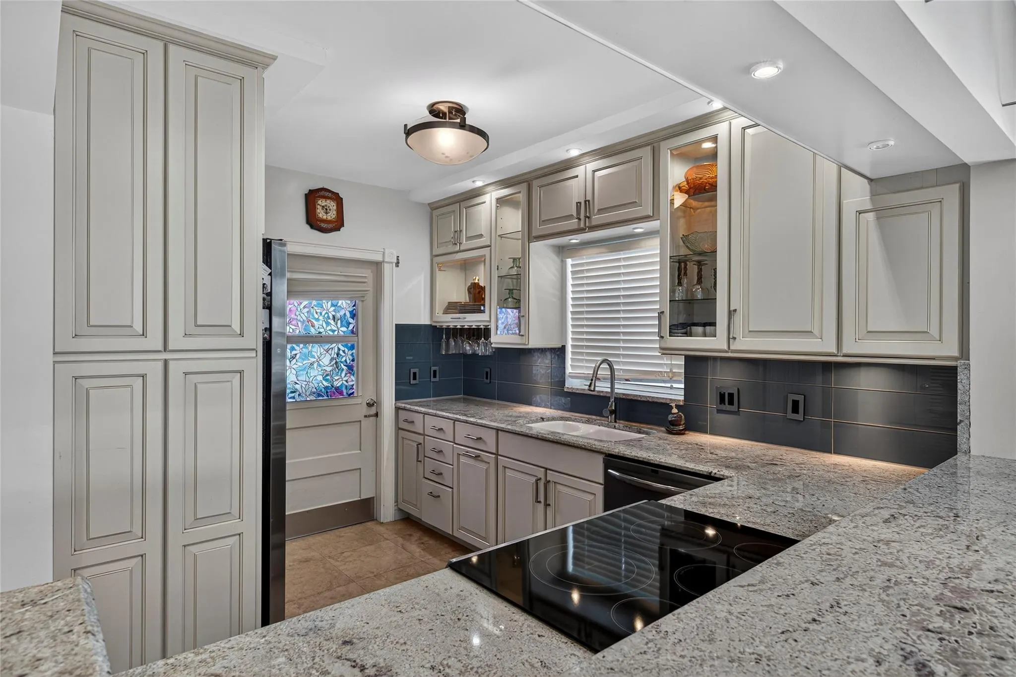 2772 NE 30th Ave, #8D