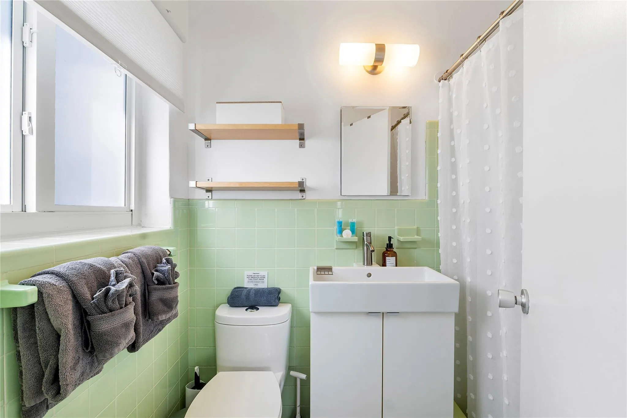 2617 NE 10th Ter