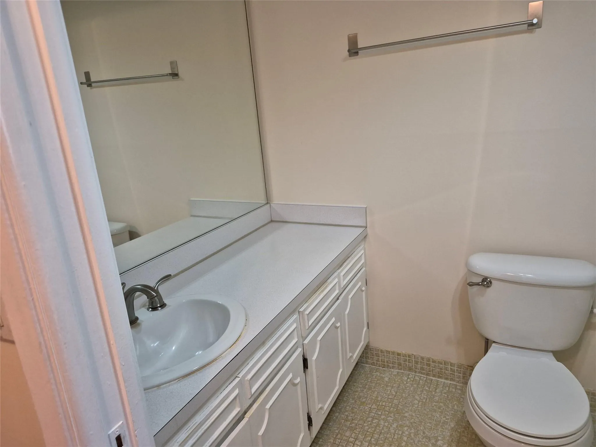 3151 S Palm Aire Dr, #405