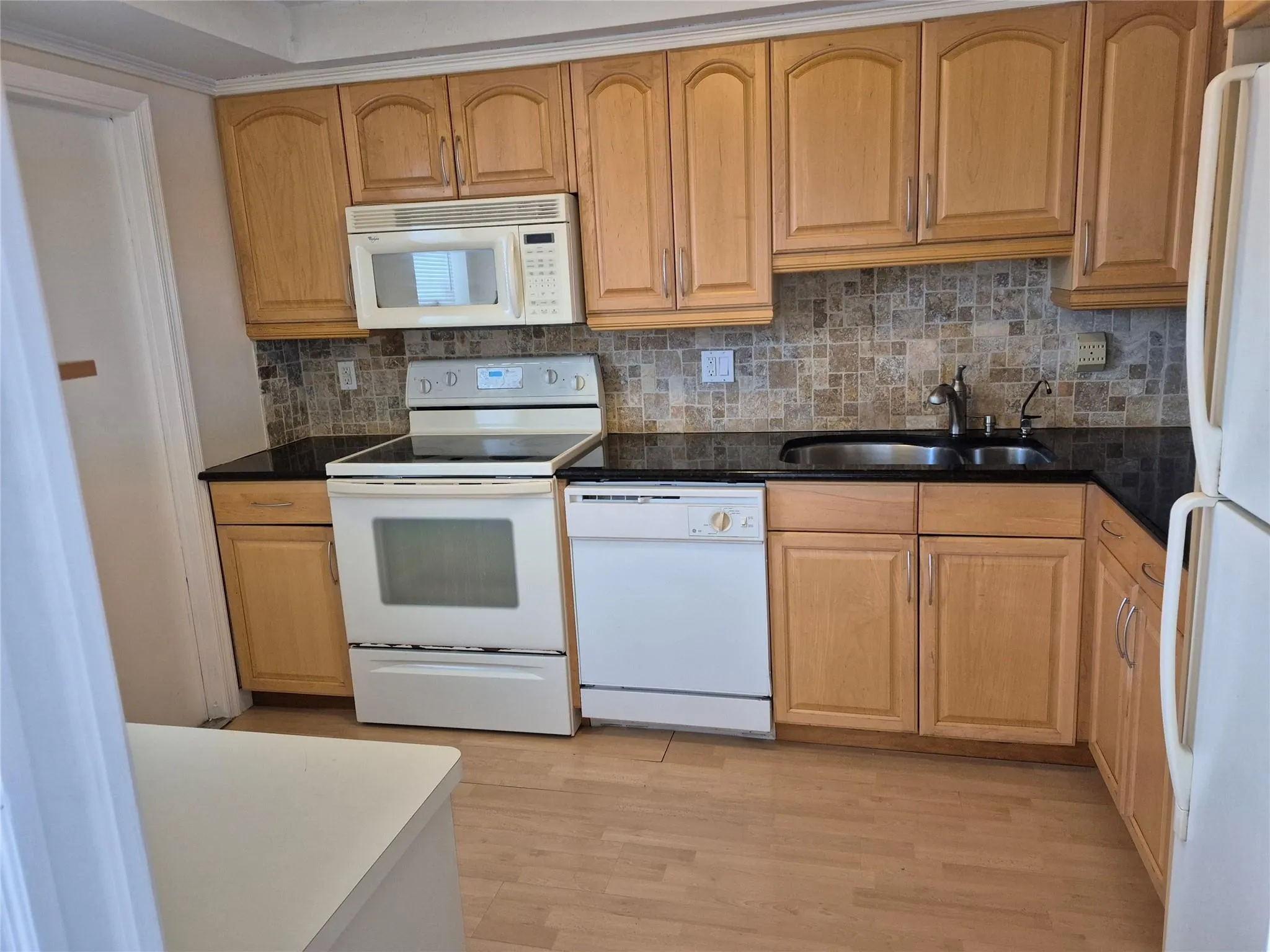 3151 S Palm Aire Dr, #405