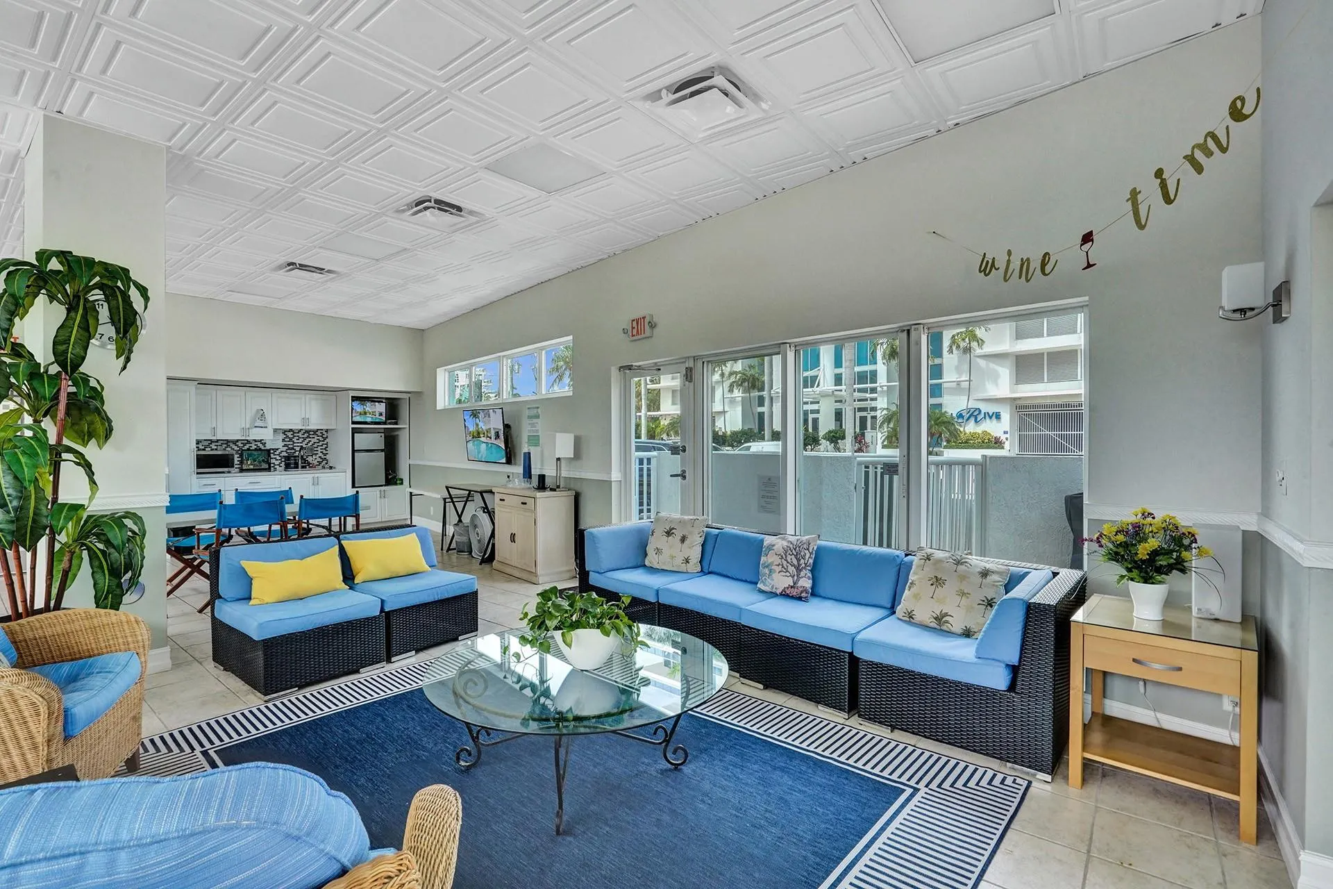 720 Bayshore Dr, #202