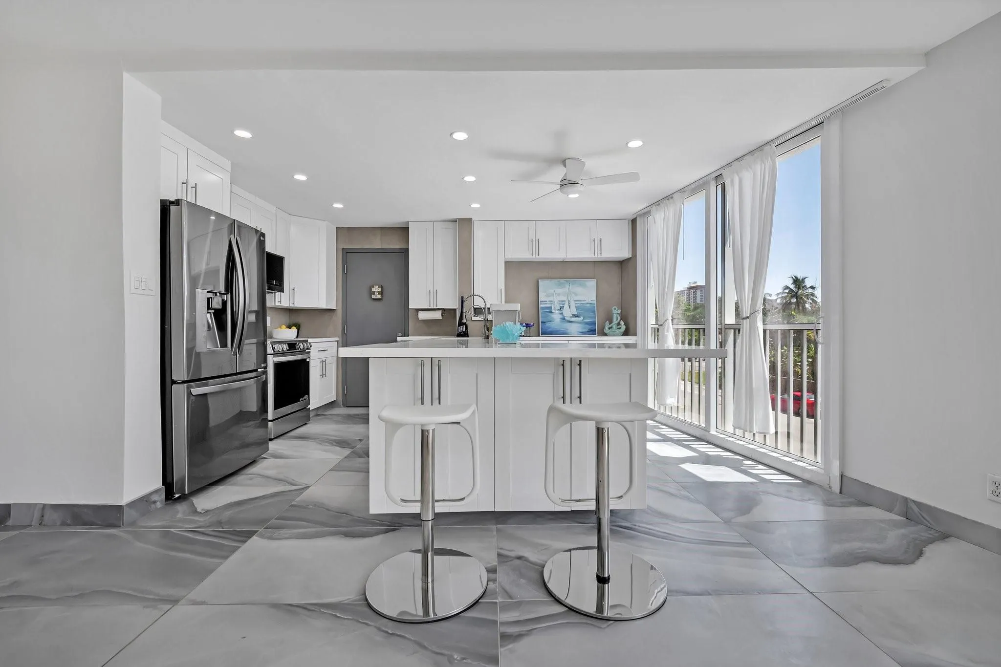 720 Bayshore Dr, #202