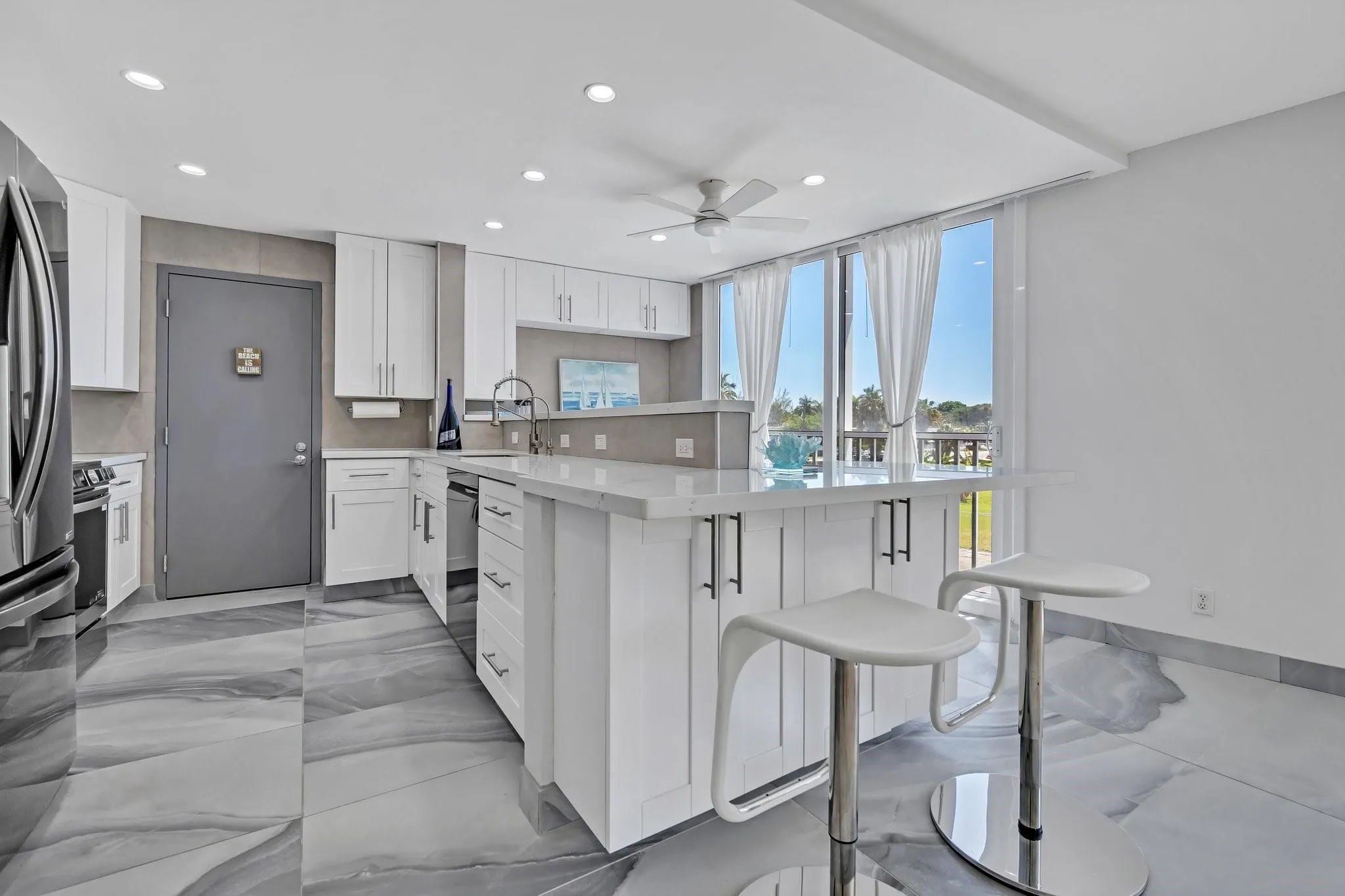 720 Bayshore Dr, #202