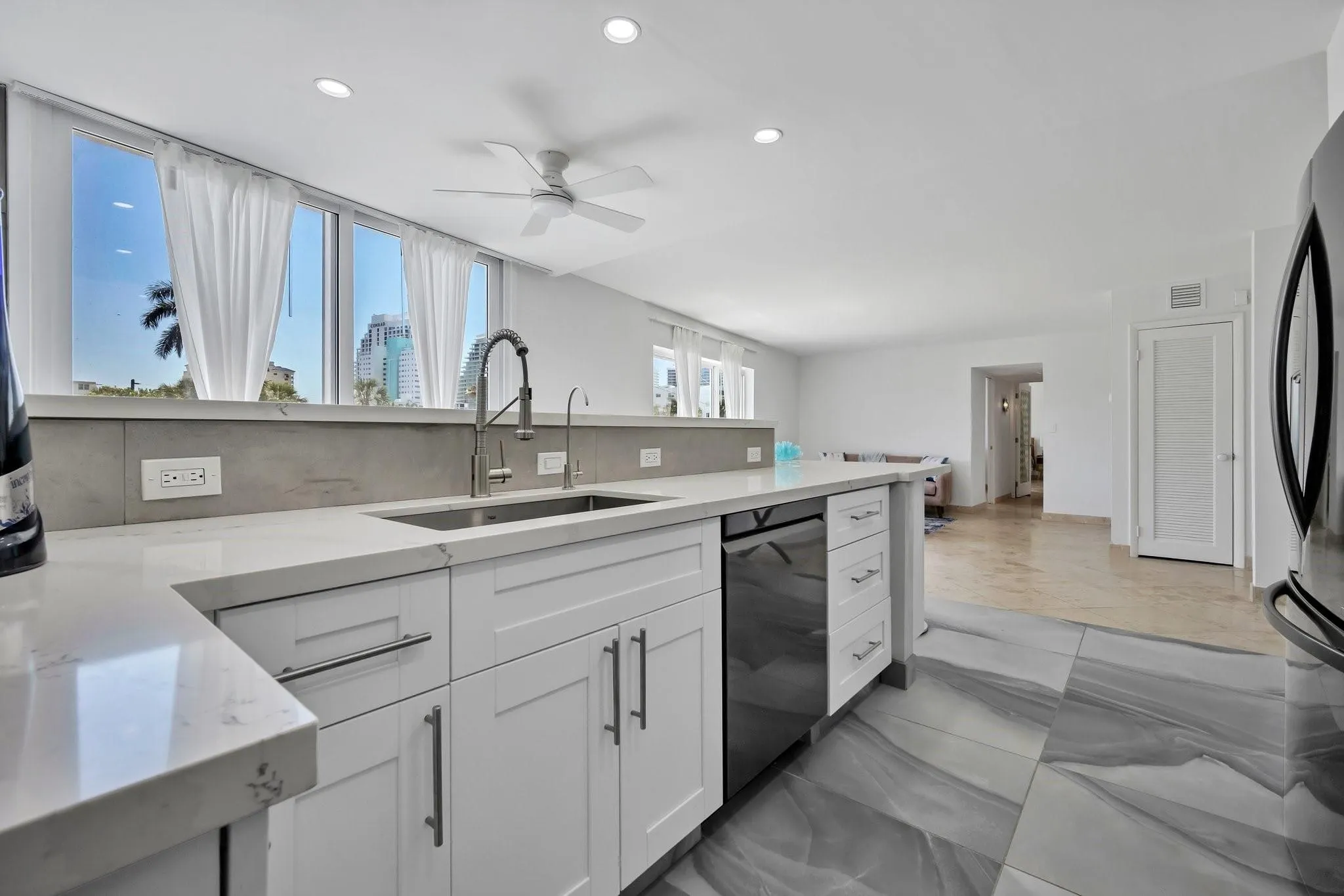 720 Bayshore Dr, #202