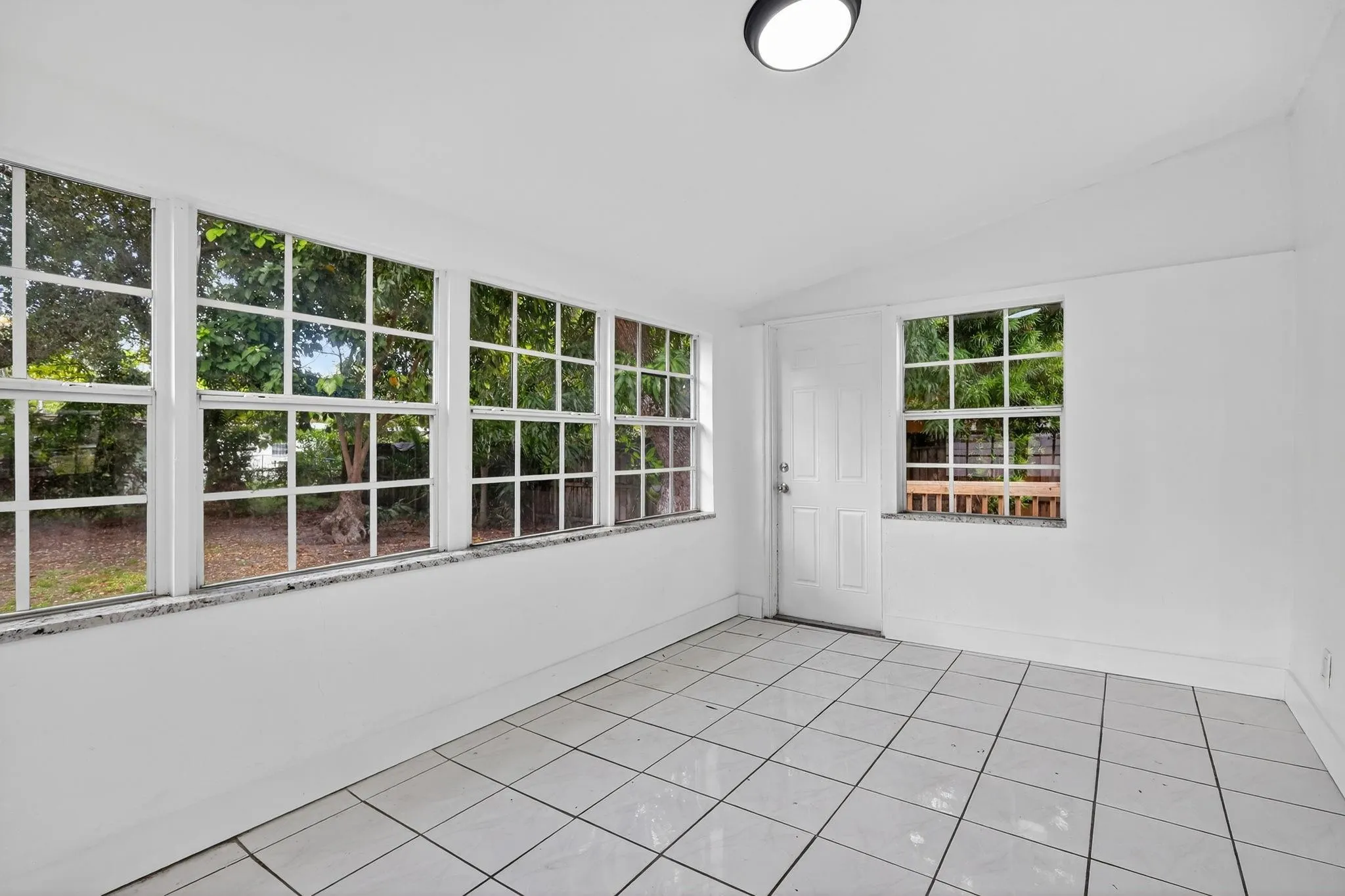 40 NW 68th St
