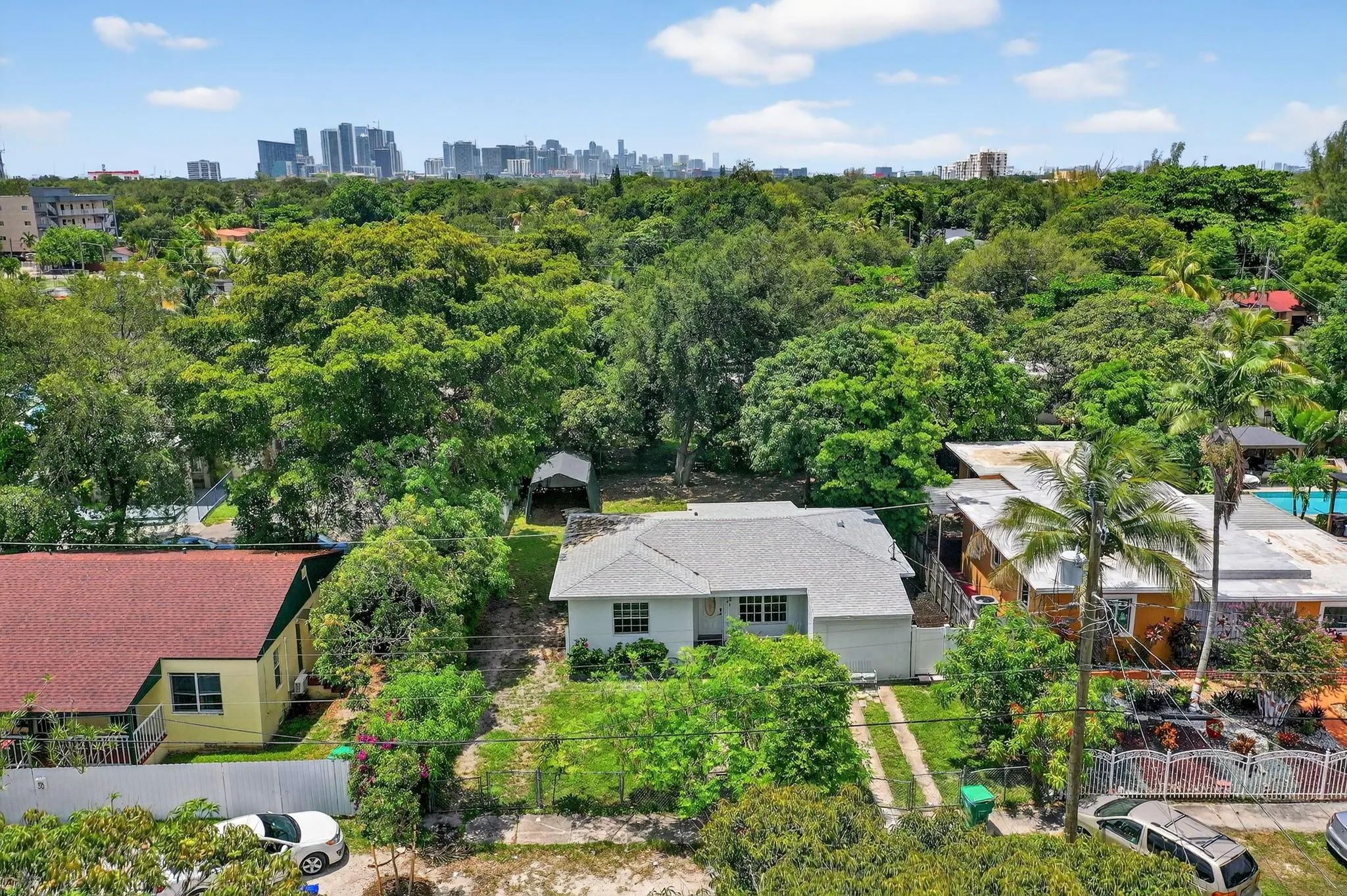 40 NW 68th St