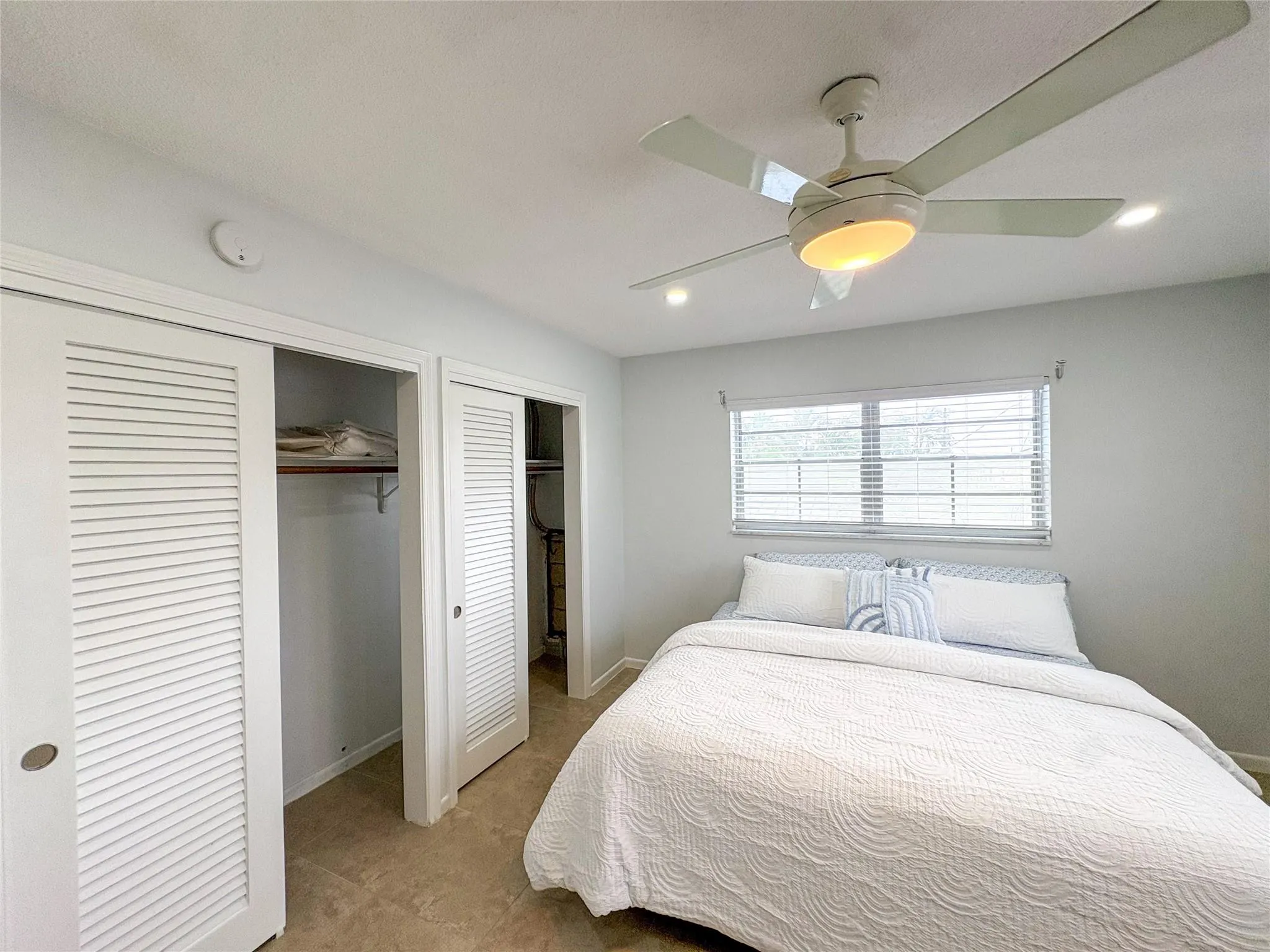 4541 N Ocean Dr, #8
