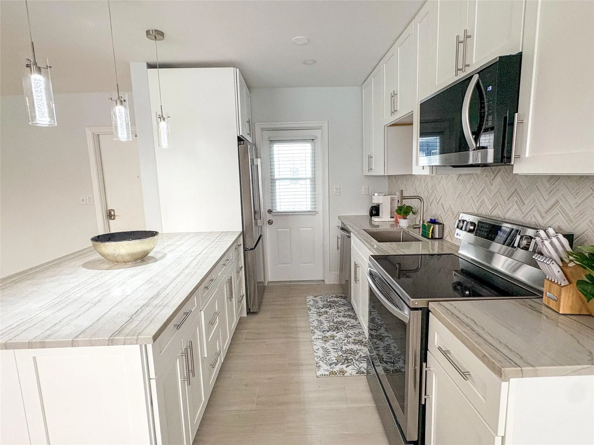 4541 N Ocean Dr, #8