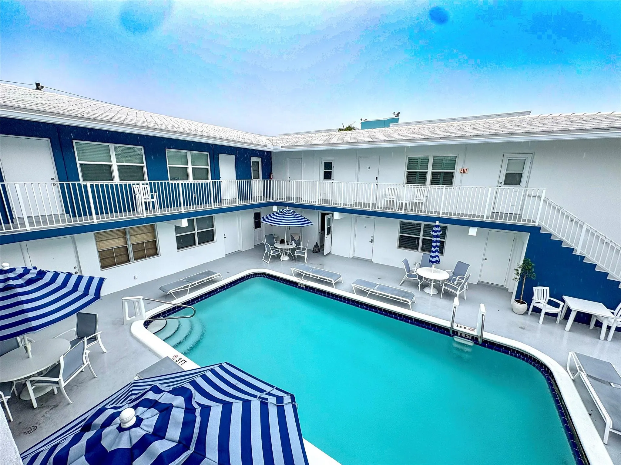 4541 N Ocean Dr, #8
