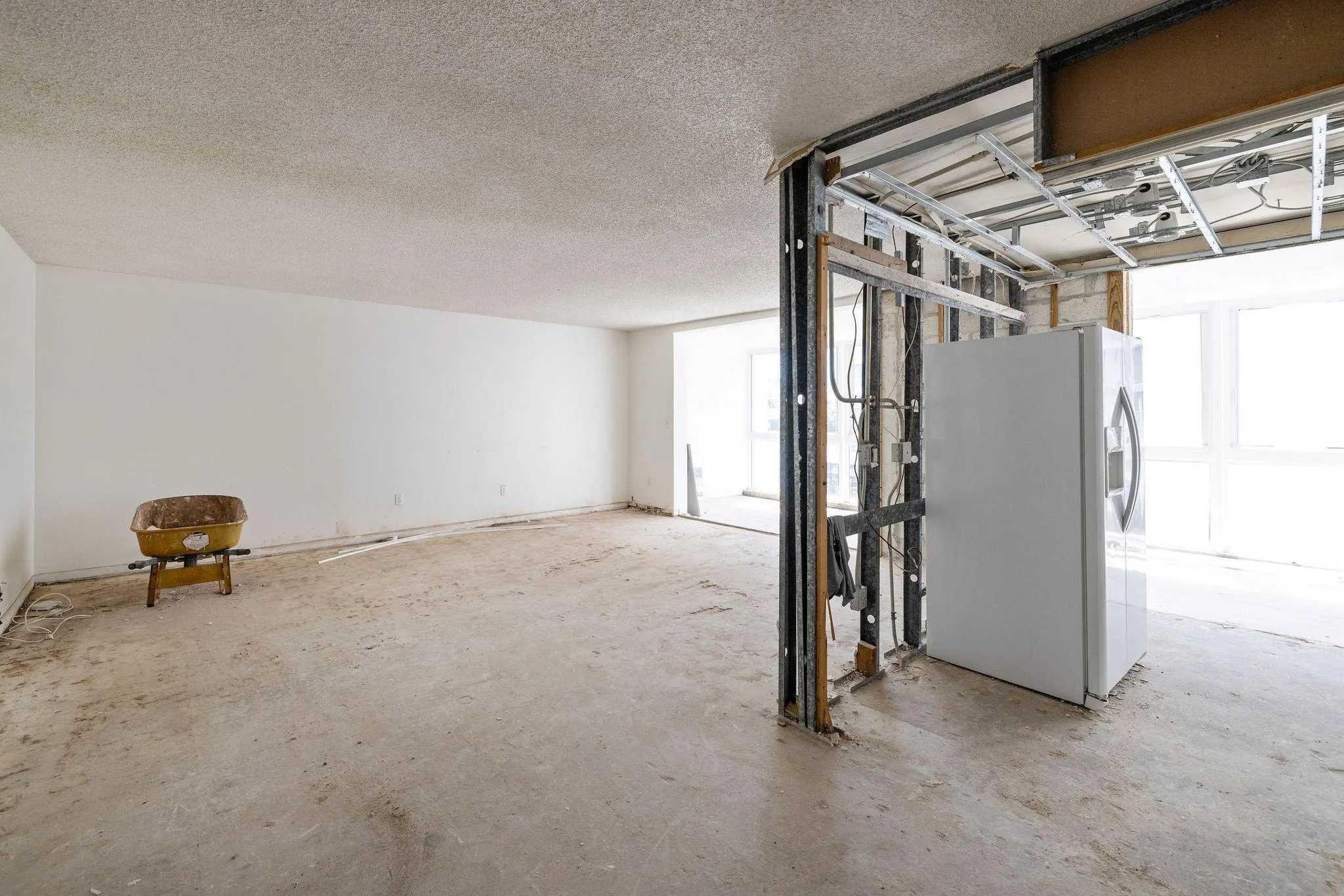 3100 NE 49th St, #306