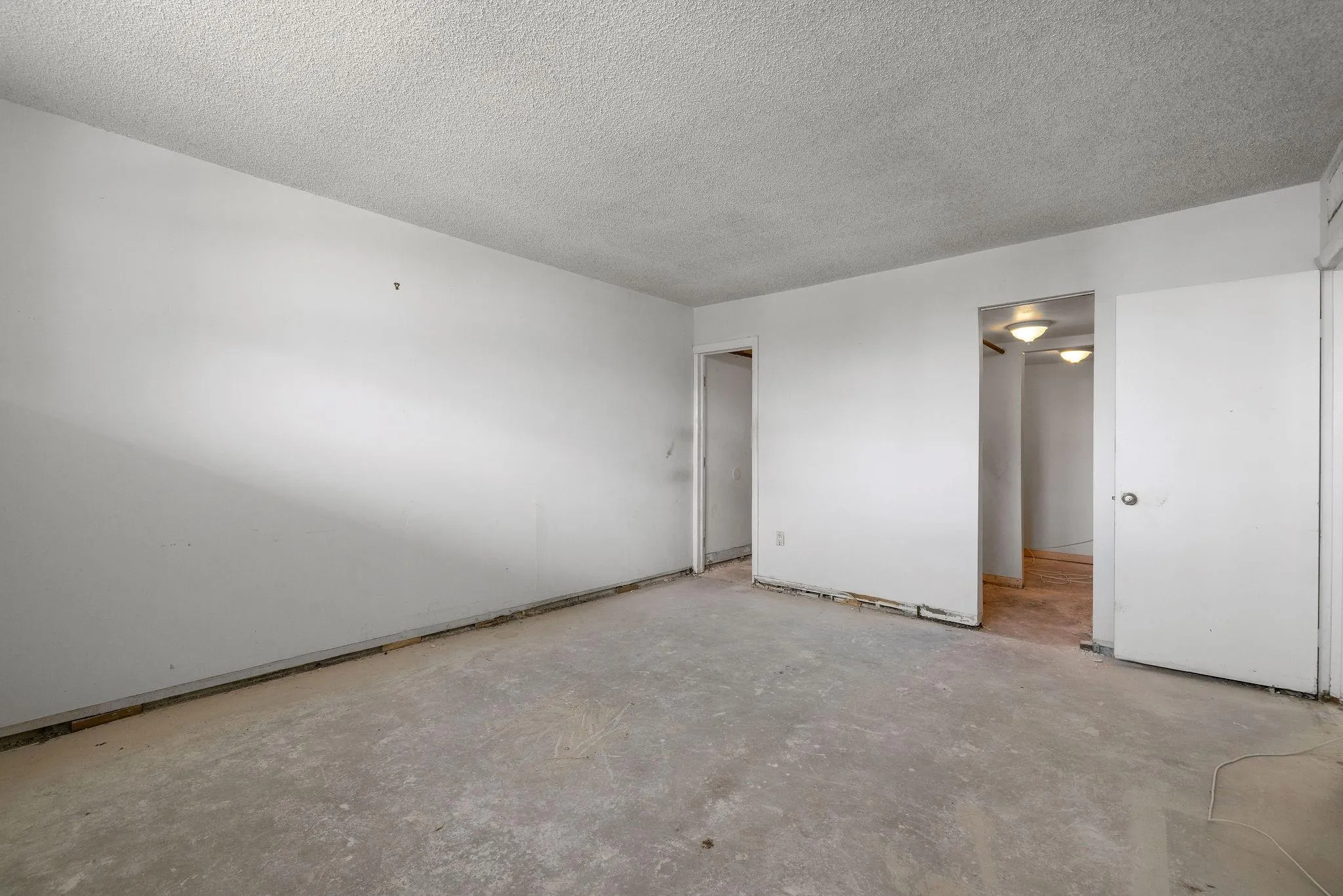 3100 NE 49th St, #306