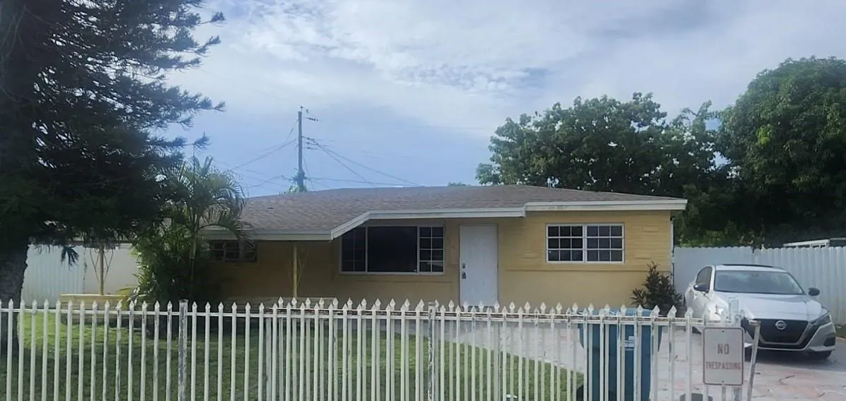 710 NW 176th Ter