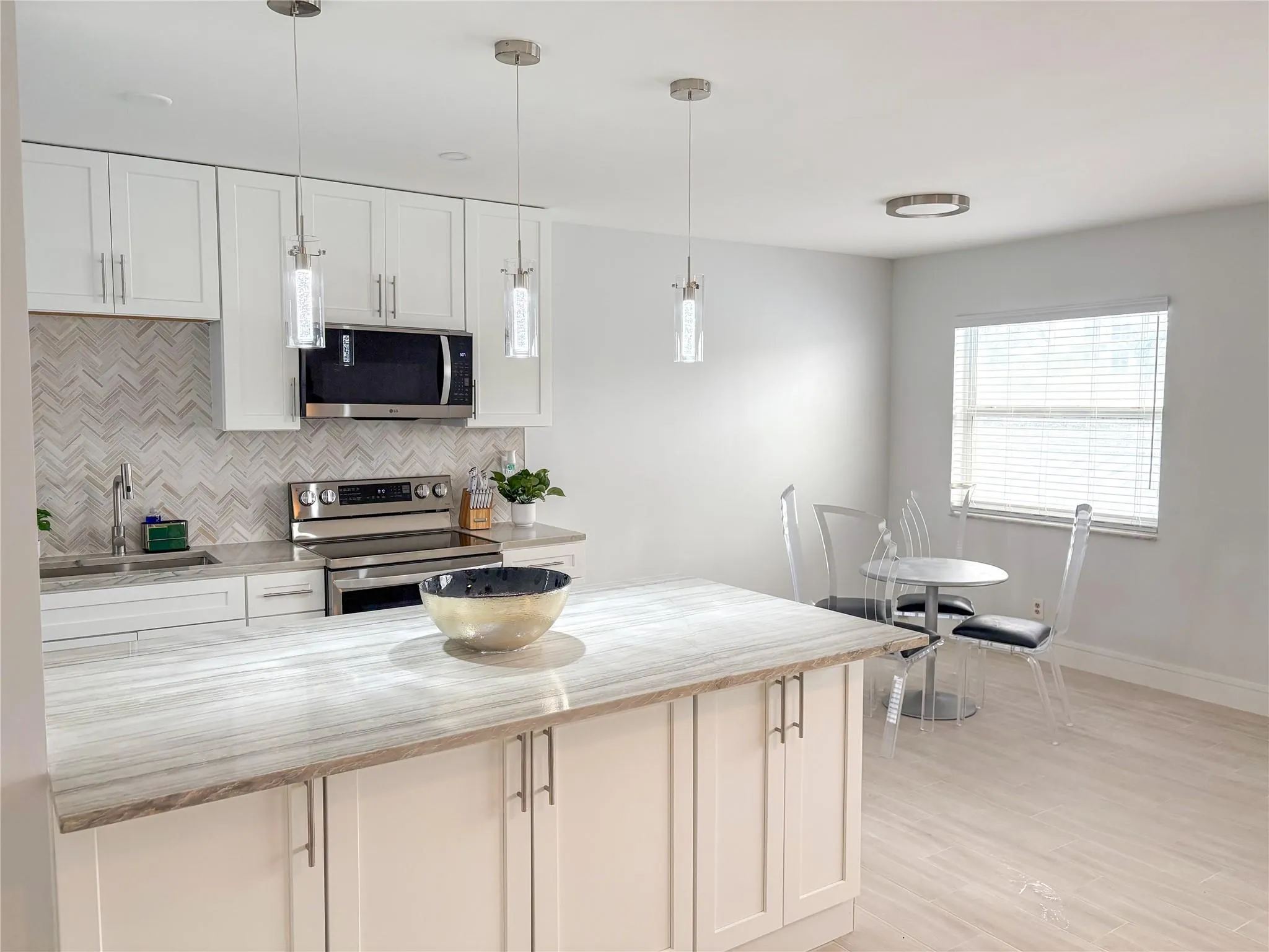4541 N Ocean Dr, #8