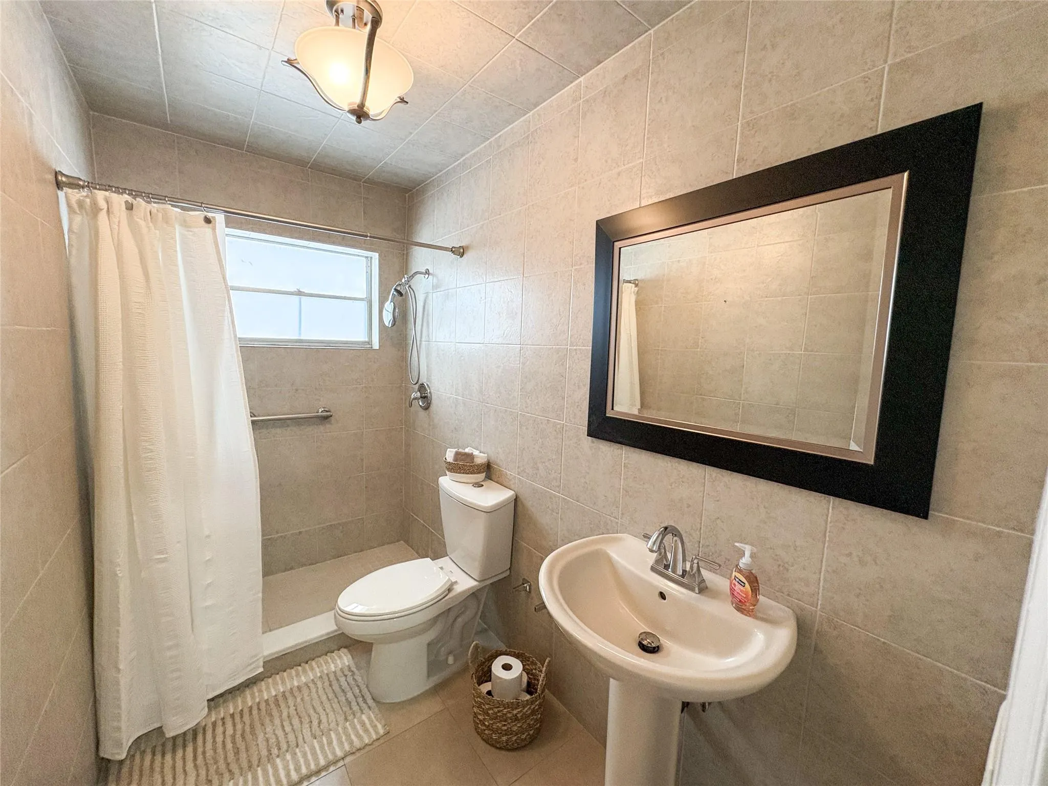 4541 N Ocean Dr, #8