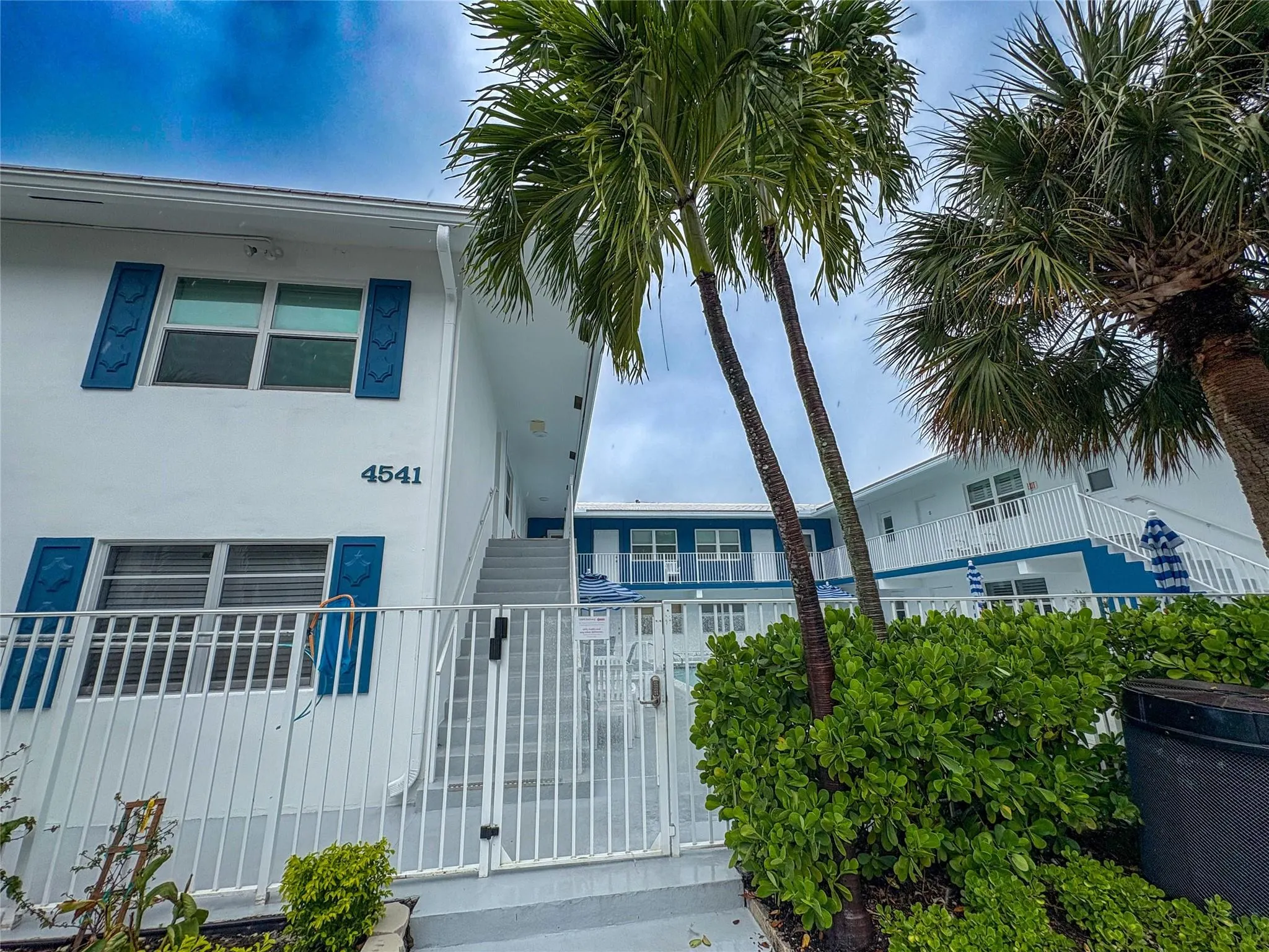 4541 N Ocean Dr, #8